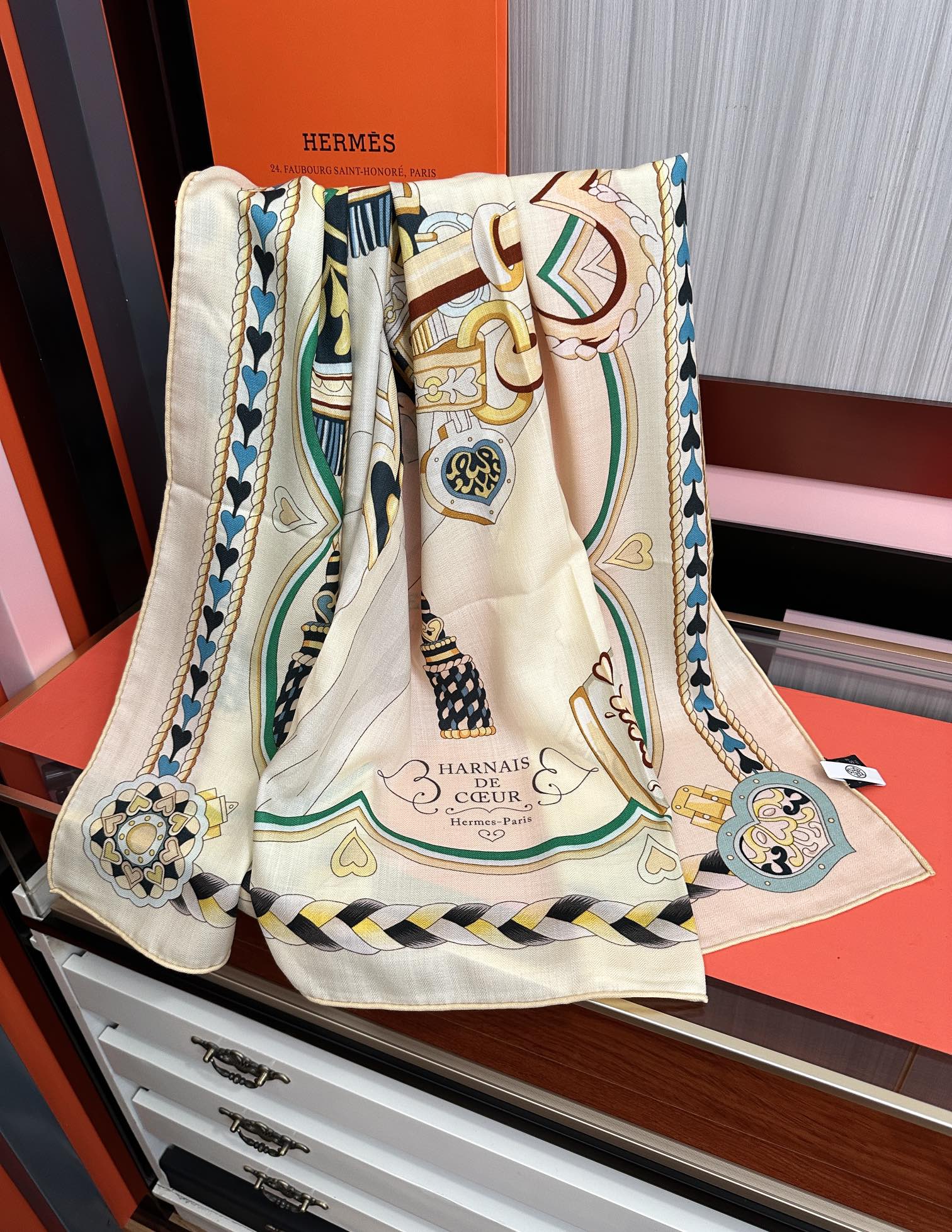 HM 25s Scarf 140cm Beige Blue Cashmere Silk 965624