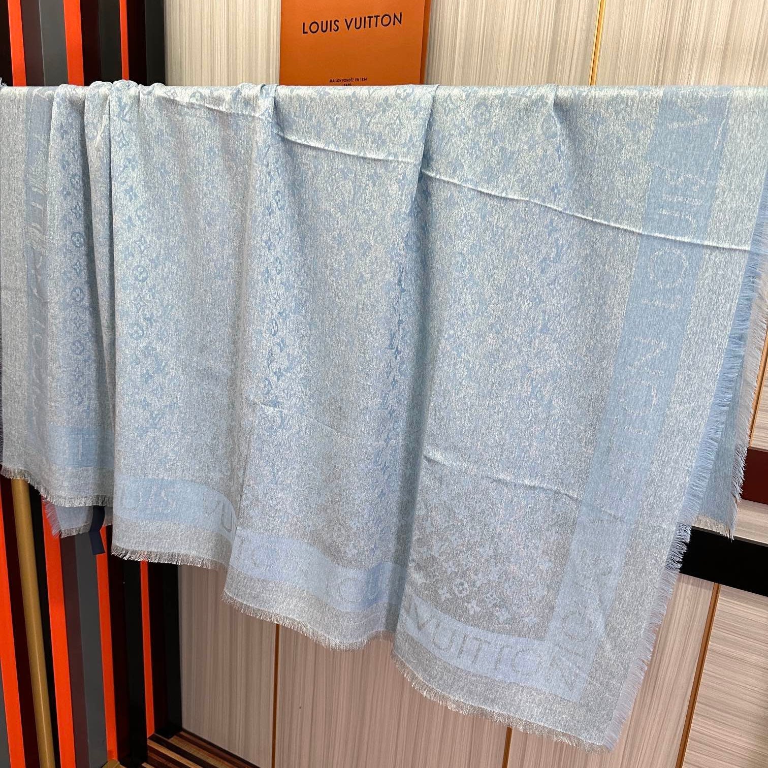 LV  Long Scarf 140cm Baby Blue Cashmere 967312