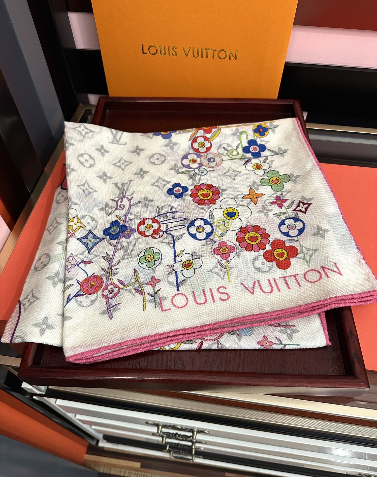 LV Double-Sided 140cm White Colorful Silk Cashmere 967344