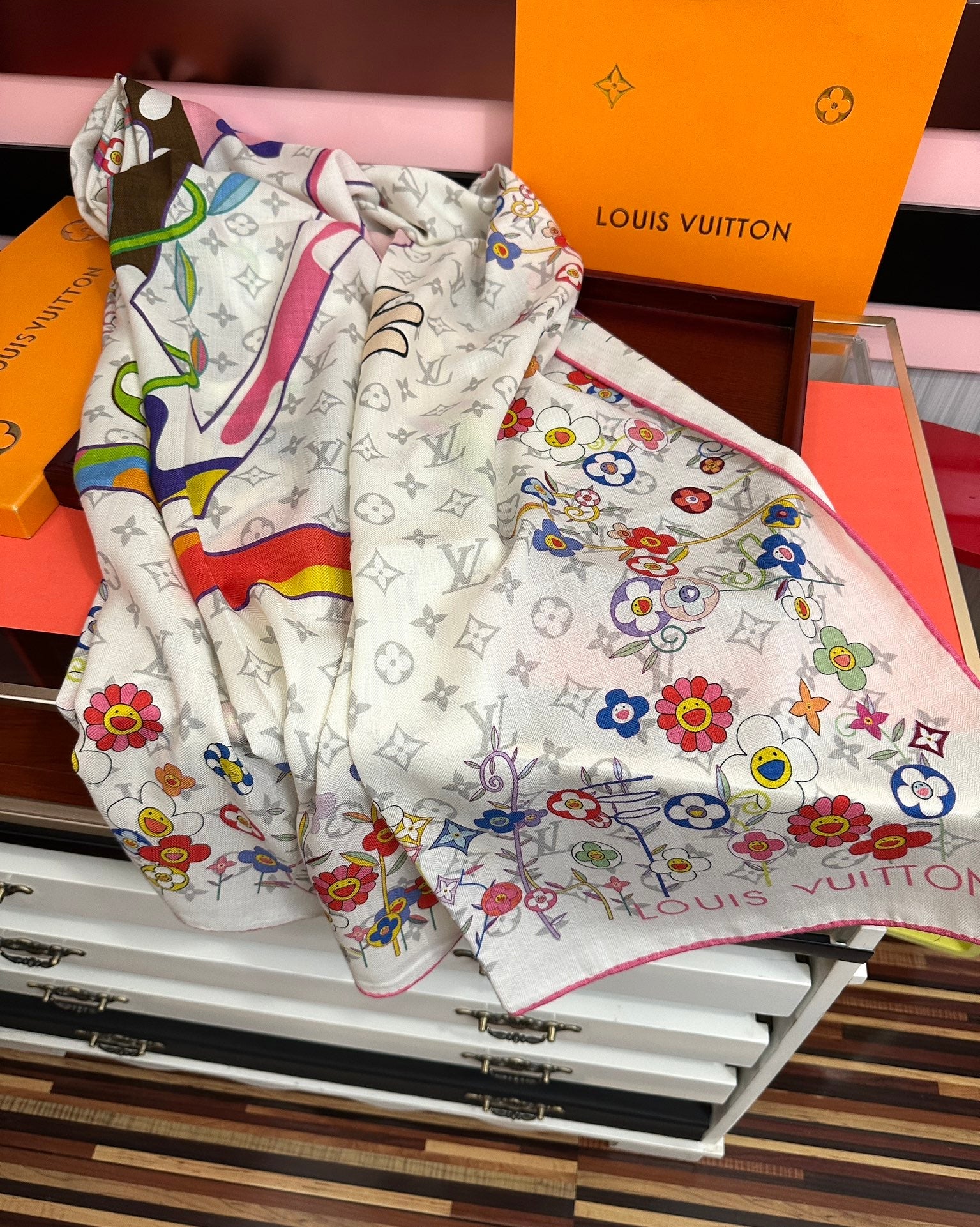 LV Double-Sided 140cm White Colorful Silk Cashmere 967344