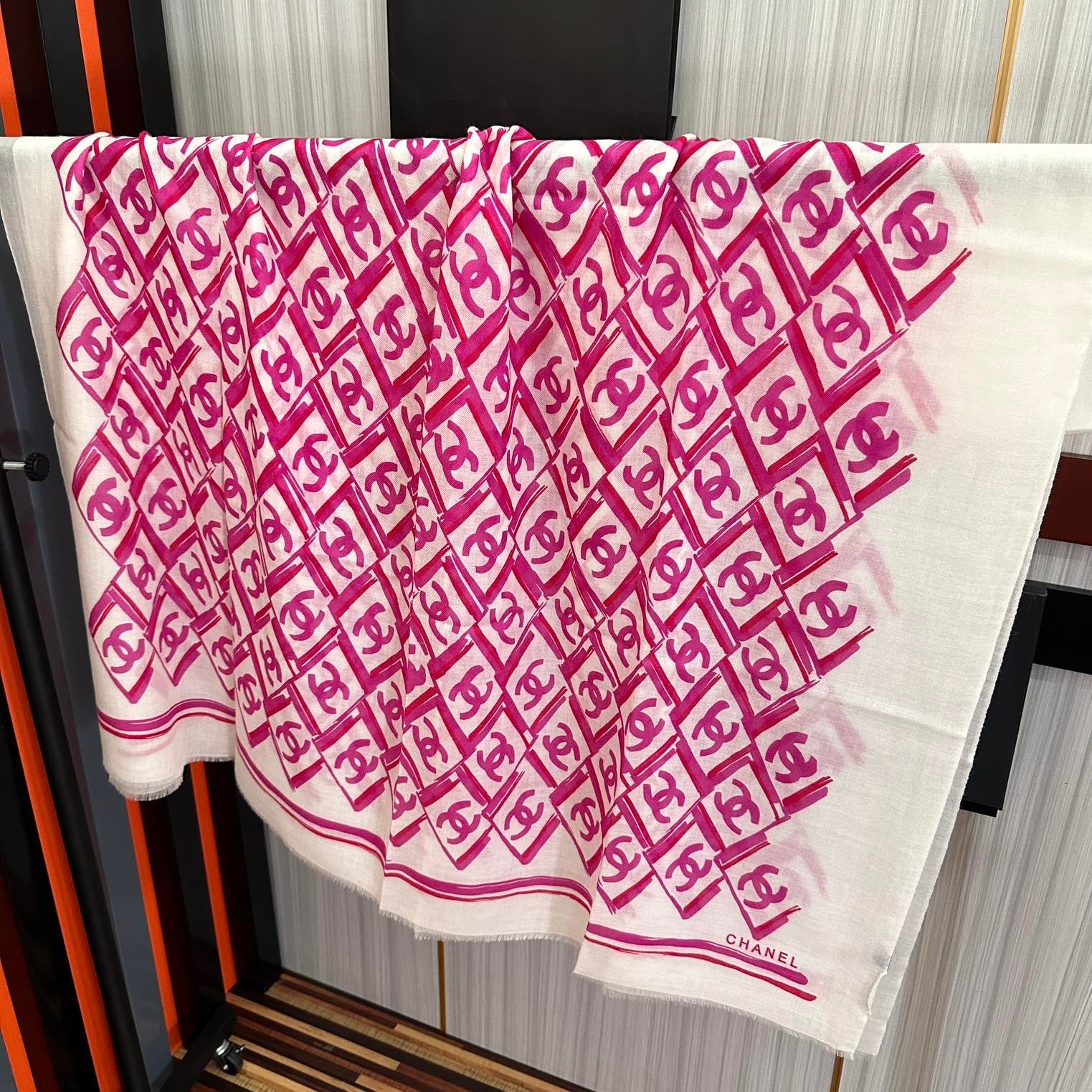 LV Latest Style 200cm White Pink Cashmere 970873