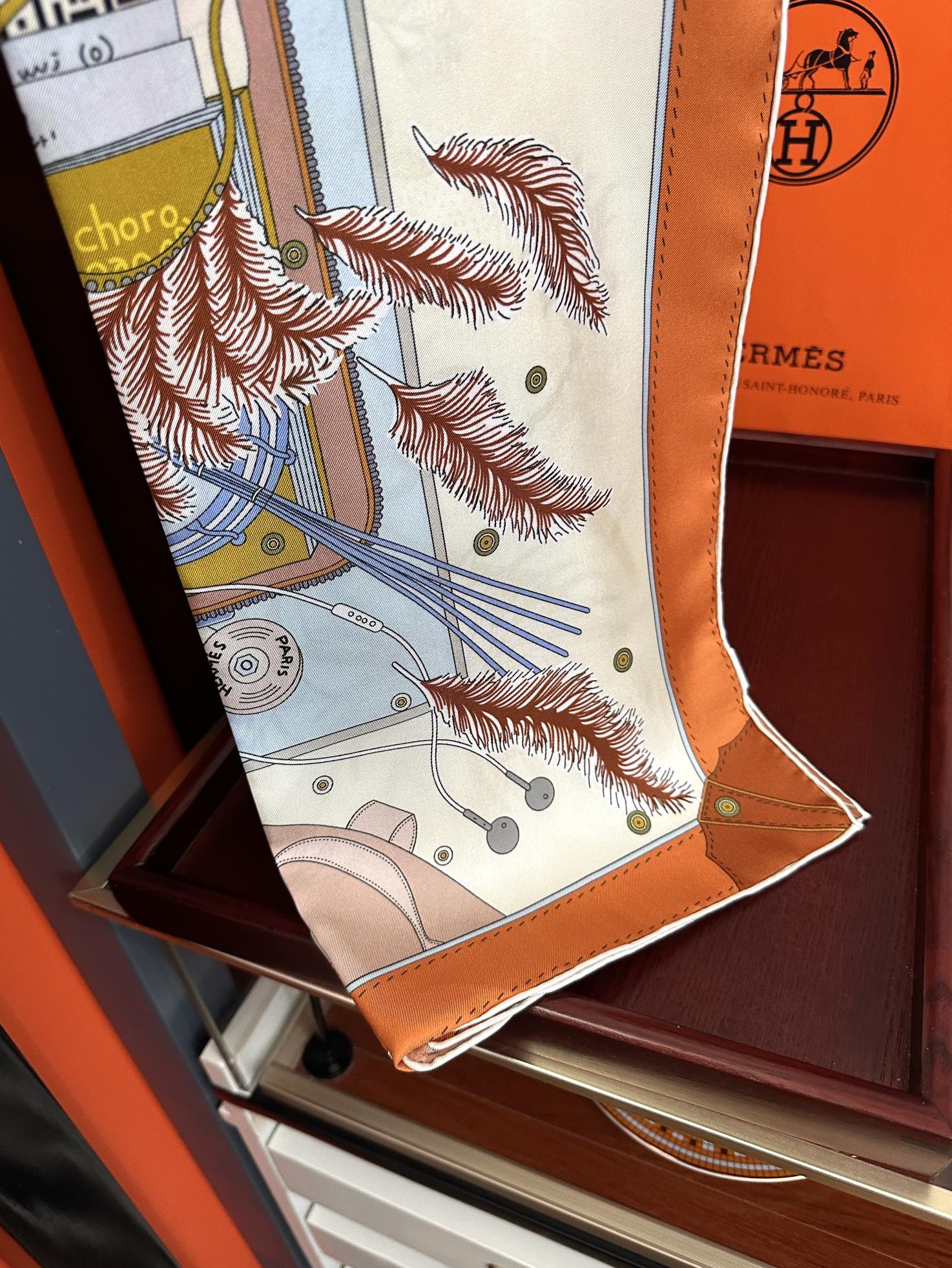 HM 25s Major Scarf 90cm Orange Colorful Cashmere 972934