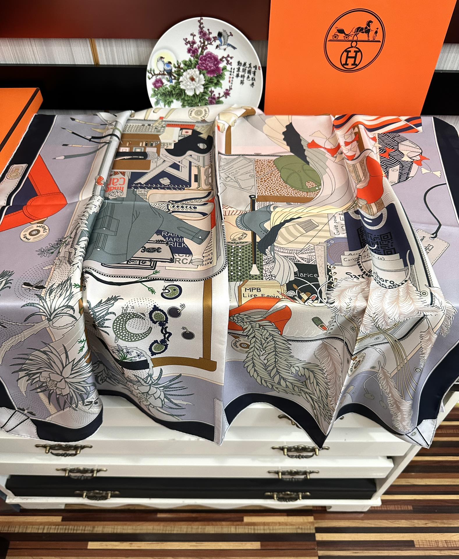 HM 25s Major Scarf 90cm Light Gray Cashmere 972935