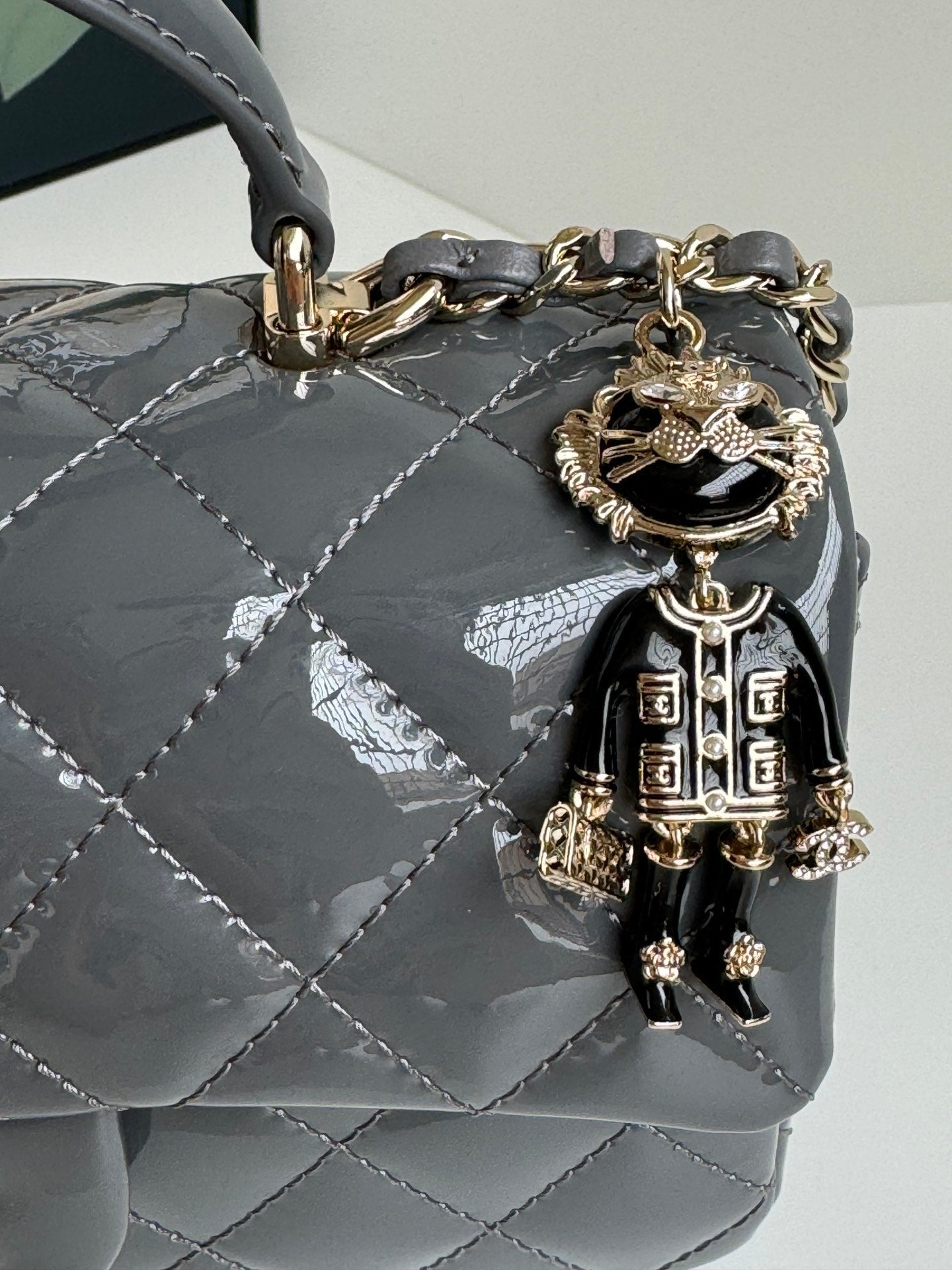 24c mini flap bag 20cm with top handle grey patent calfskin