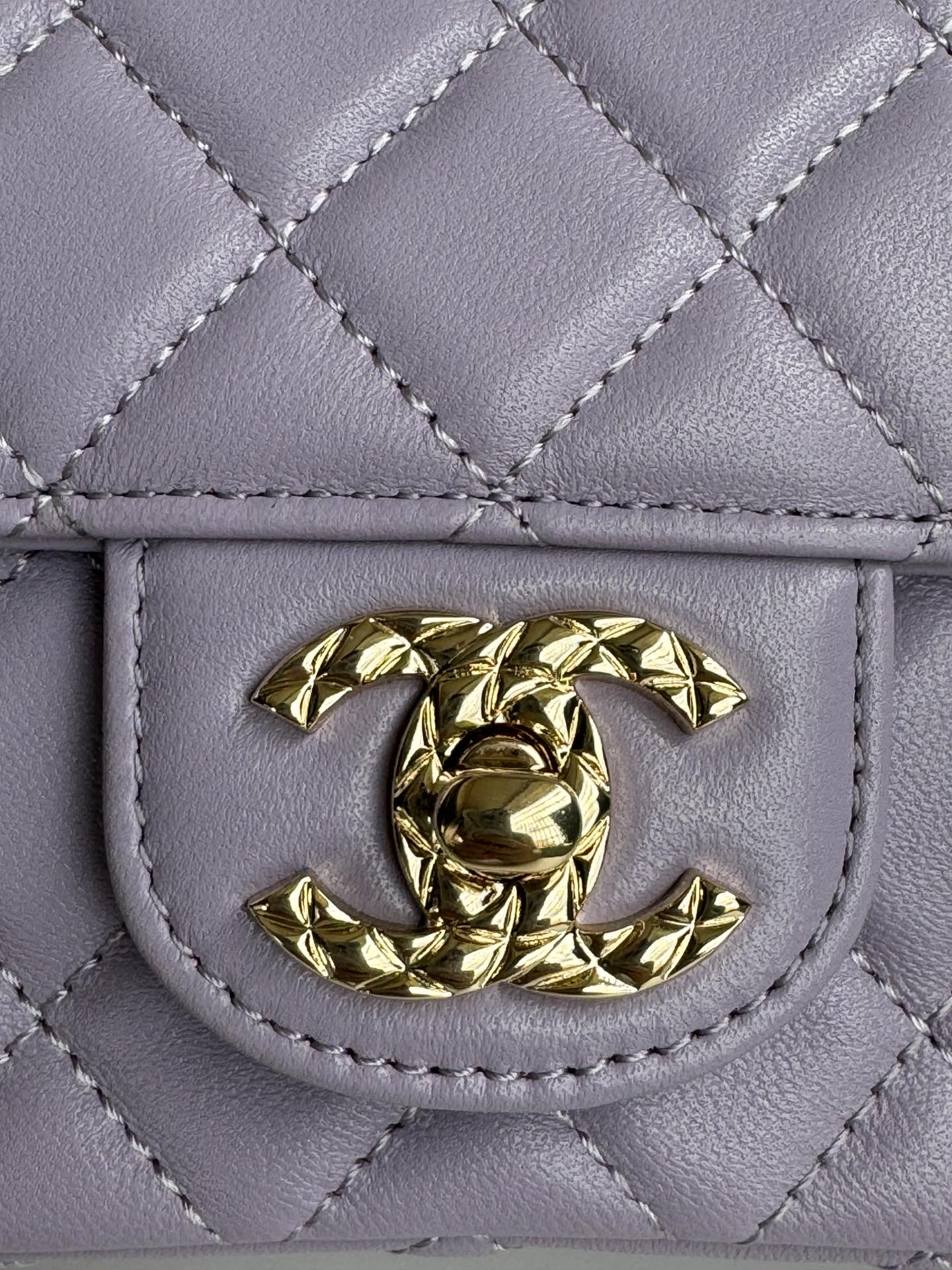 24c mini flap bag 20cm with top handle violet lambskin