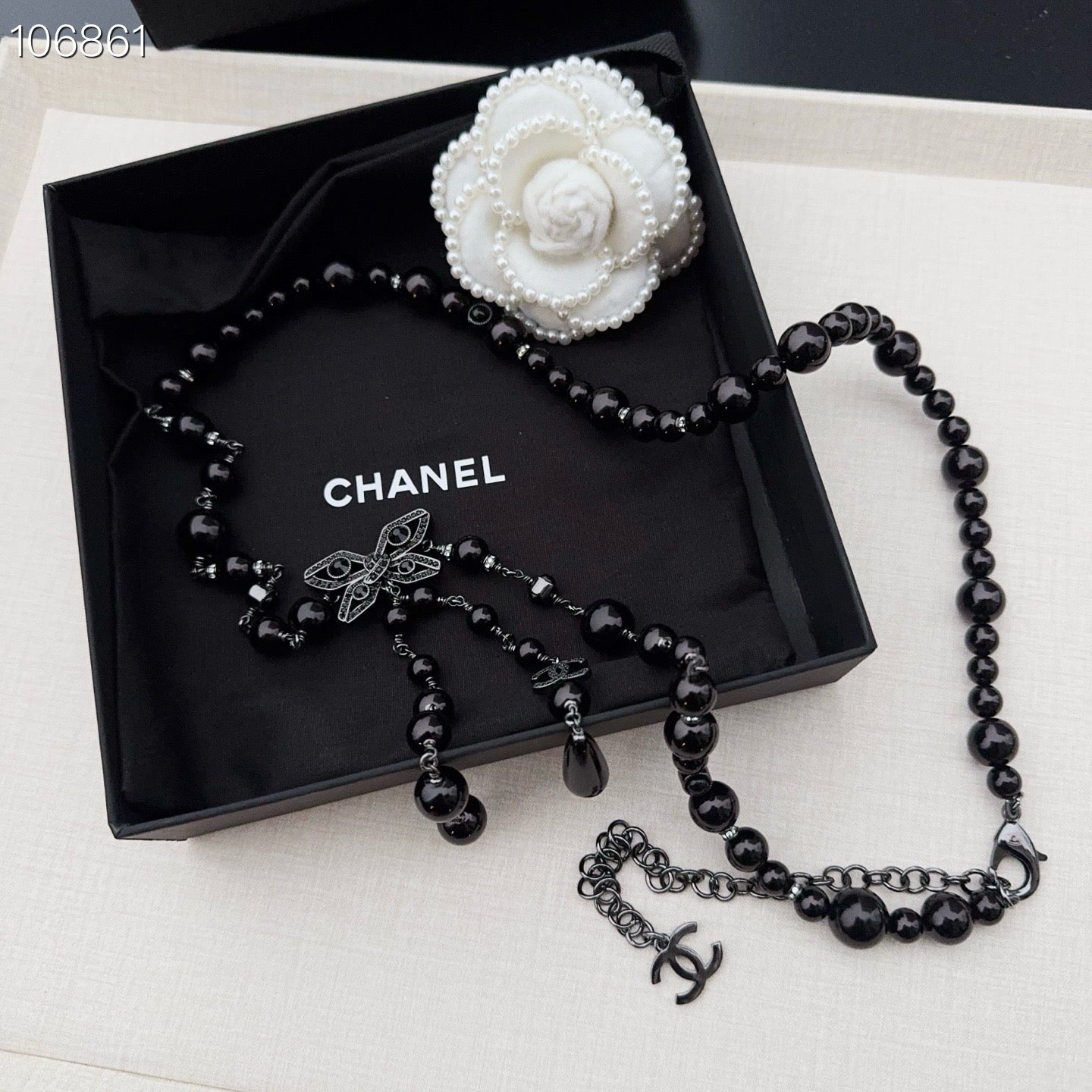 Chanel 2026 Butterfly Buckle Pearl Chain Belt 197844