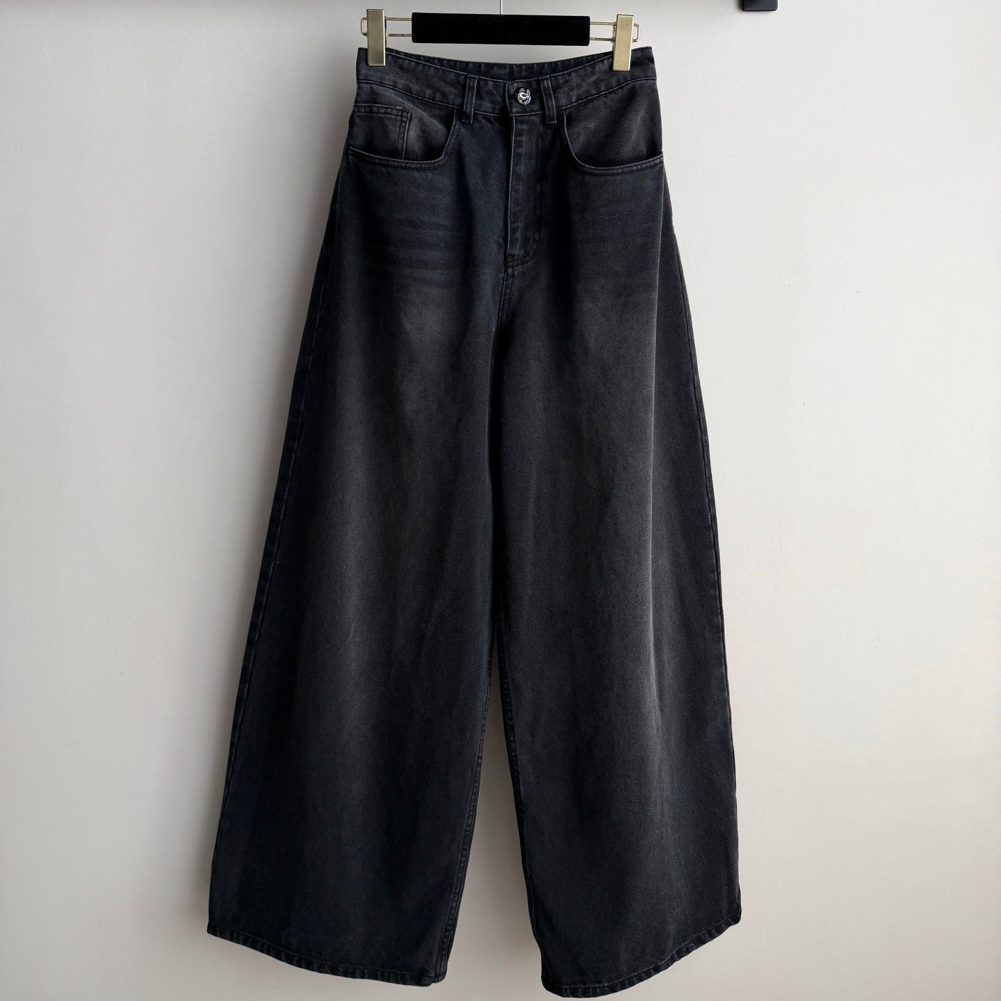 Chanel 2026 Wide-Leg Jeans Black Cotton 635824