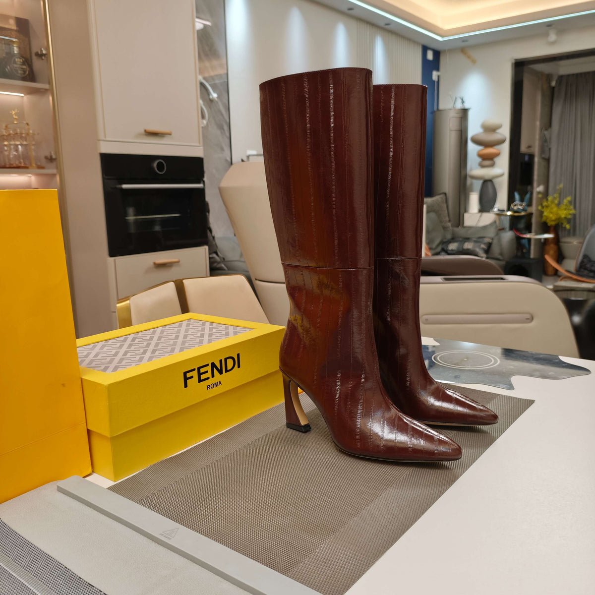 Fendi 25ss high-heeled boots reddish brown sheepskin 502719