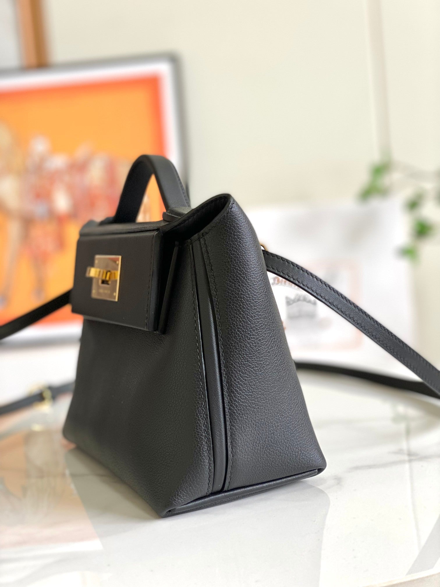 HM 24/24 Mini Bag 21cm Black Evercolor Leather Gold Hardware
