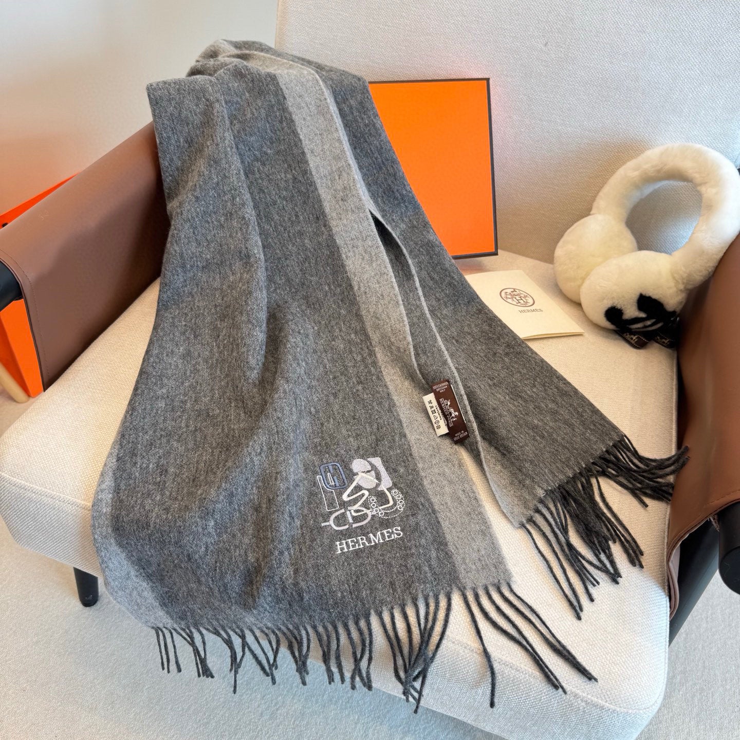 BBR Classic Embroidered Scarf 185CM Gray Cashmere 292824