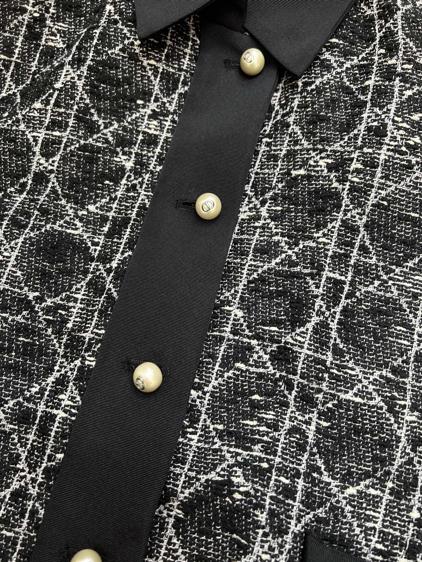 Dior 2025  Cannage Tweed Jacket with Pearl Buttons Black White Cotton
