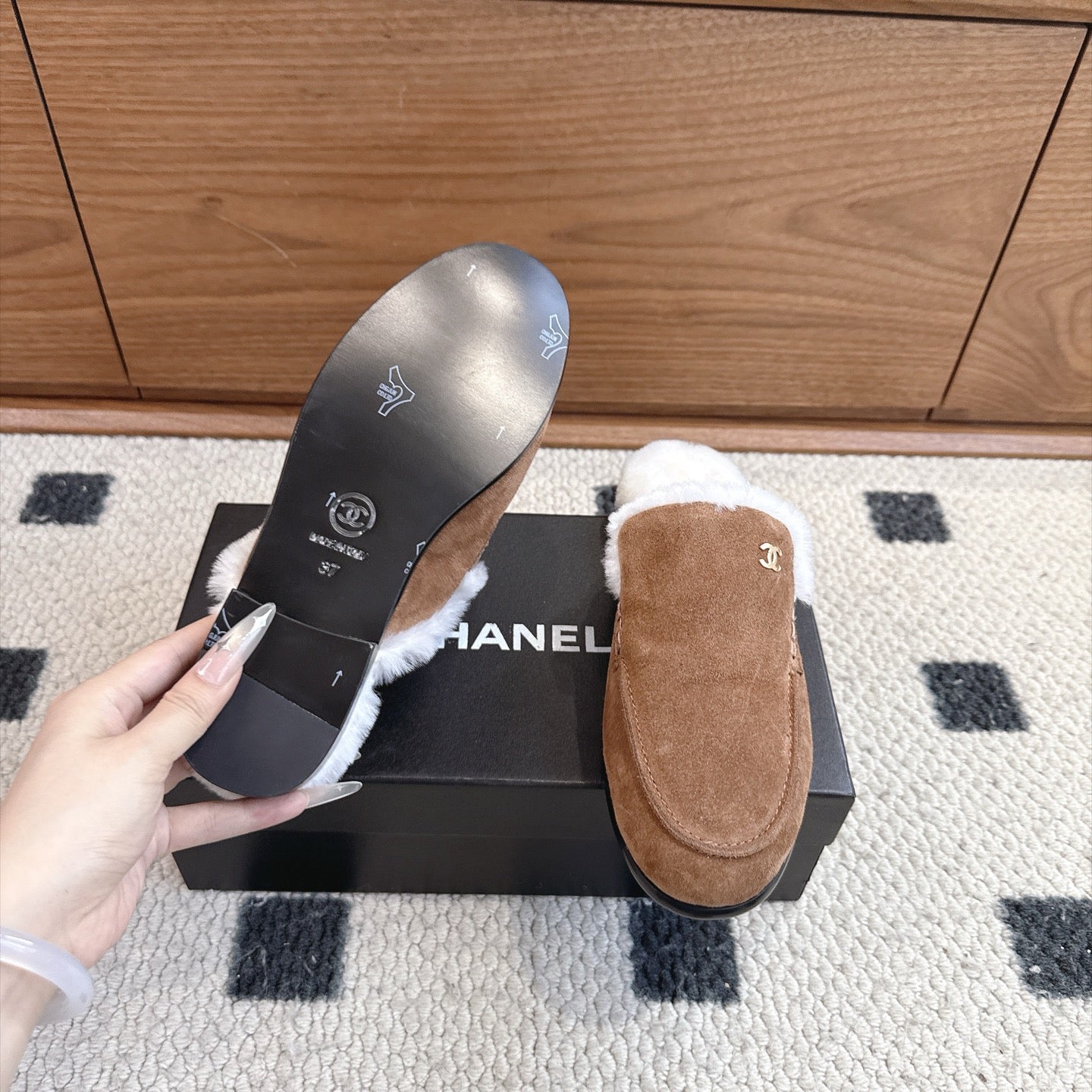 Chanel 2026 Wool Mules Suede 983862