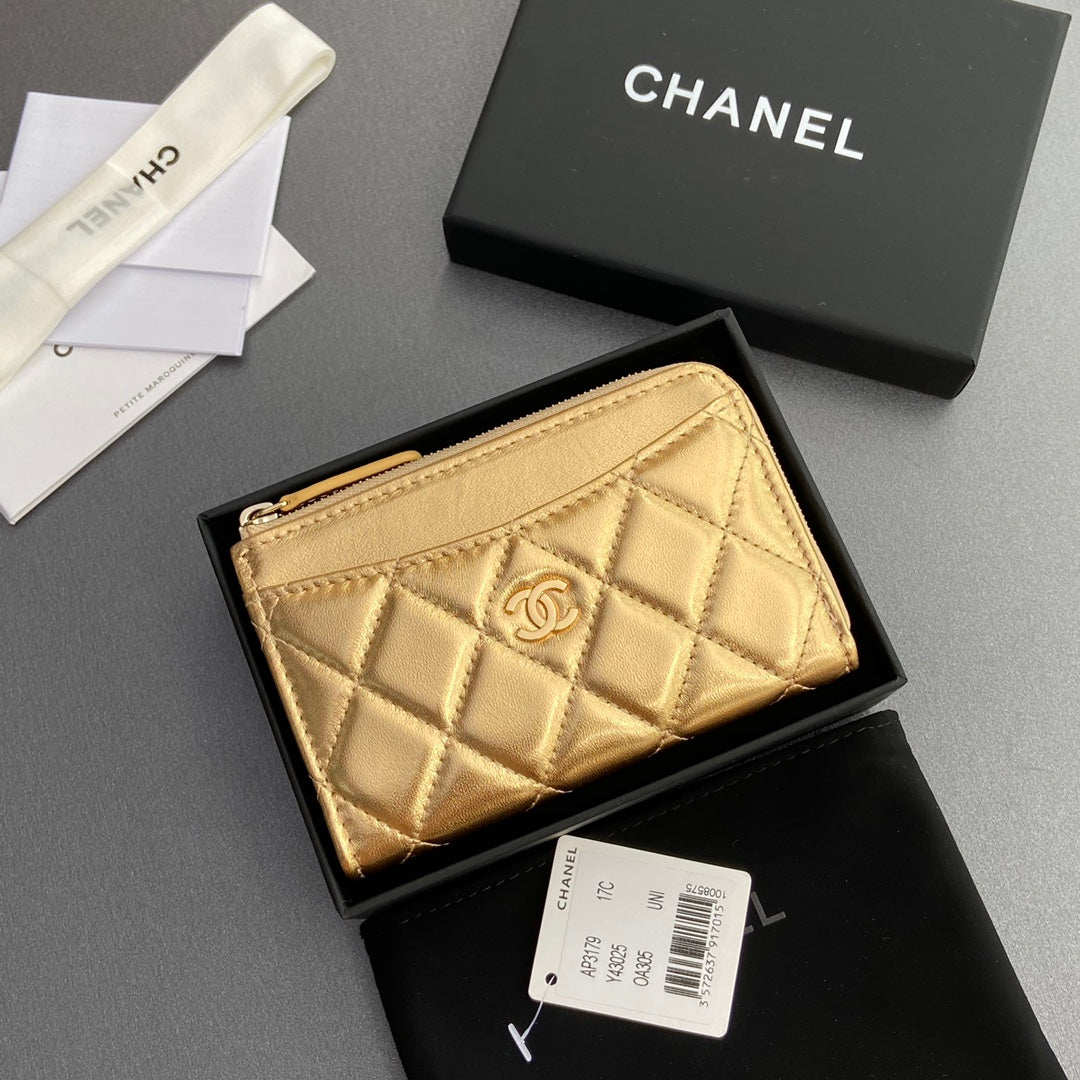 Chanel 2026 Quilted Card Holder 13cm Gold Metallic Lambskin