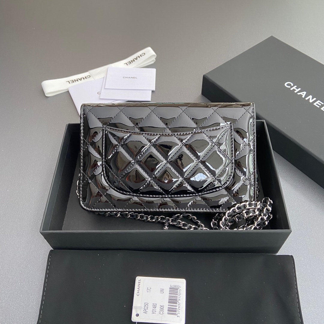 CC Woc 20cm Black Patent Calfskin Silver Hardware