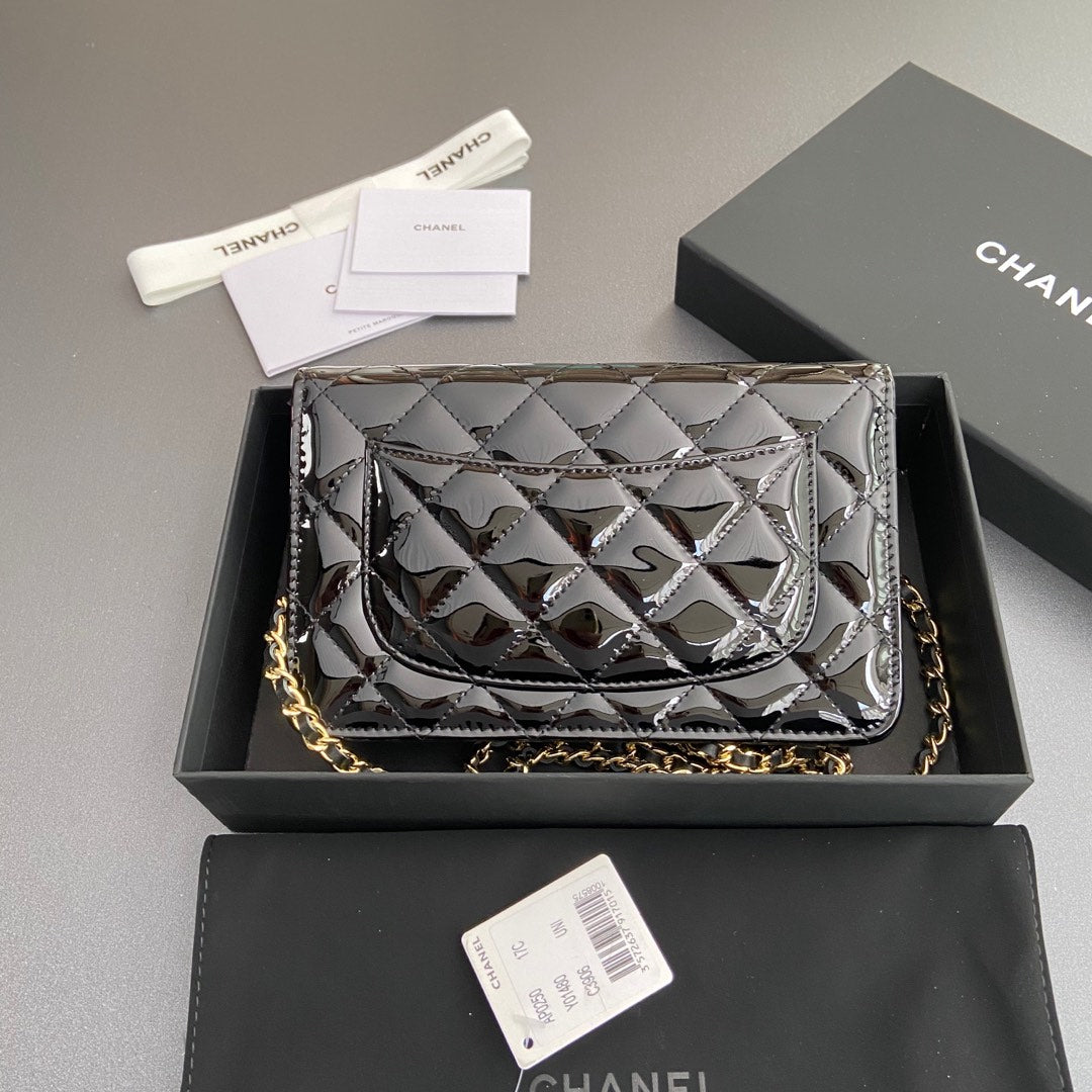 CC Woc 20cm Black Patent Calfskin Gold Hardware