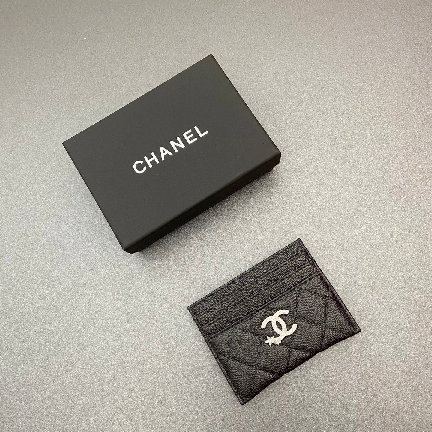 Chanel 25 Card Holder With Star Logo 11cm Grained Calfskin 325086