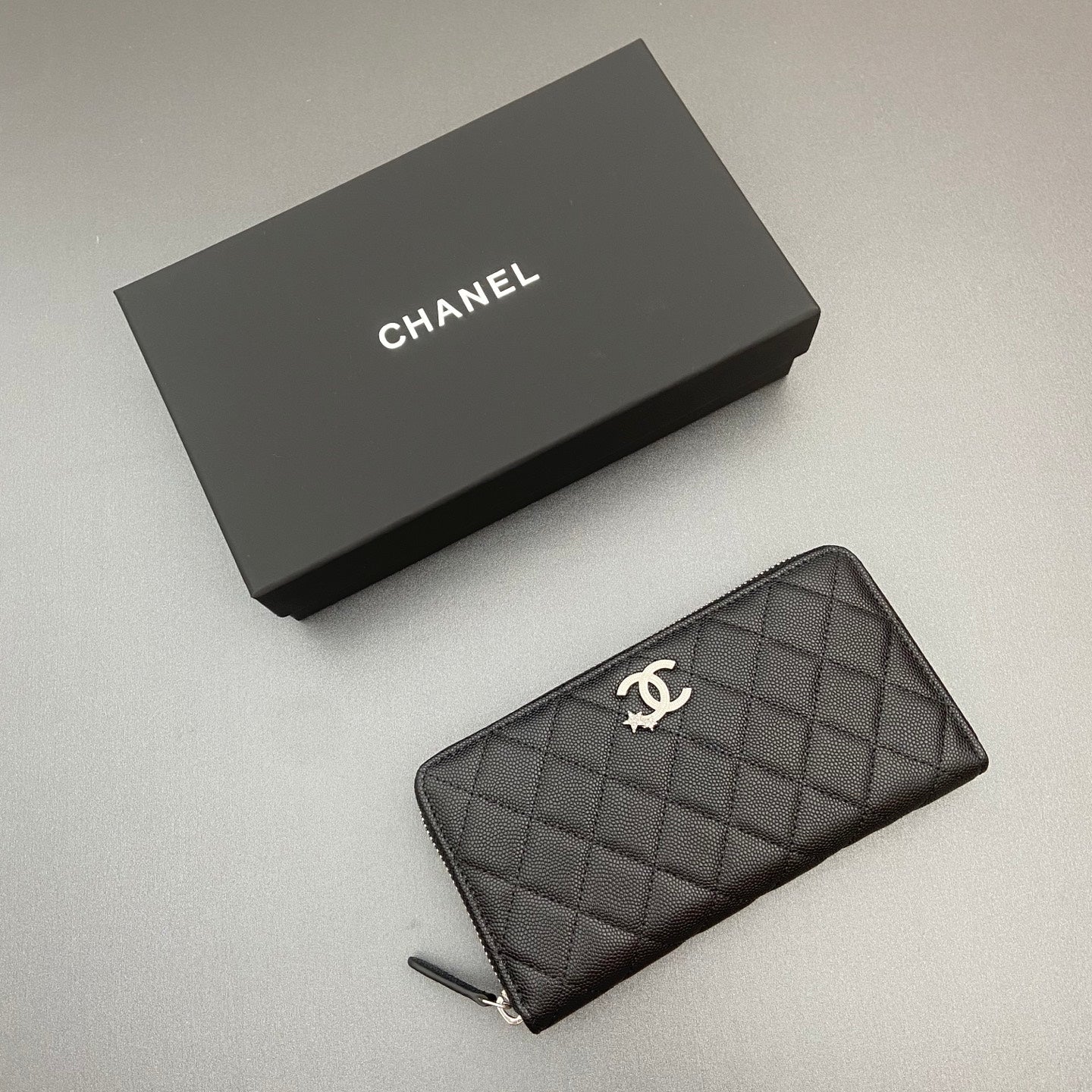 Chanel 25 Long Zipped Wallet With Star Logo 19cm Grained Calfskin 325084