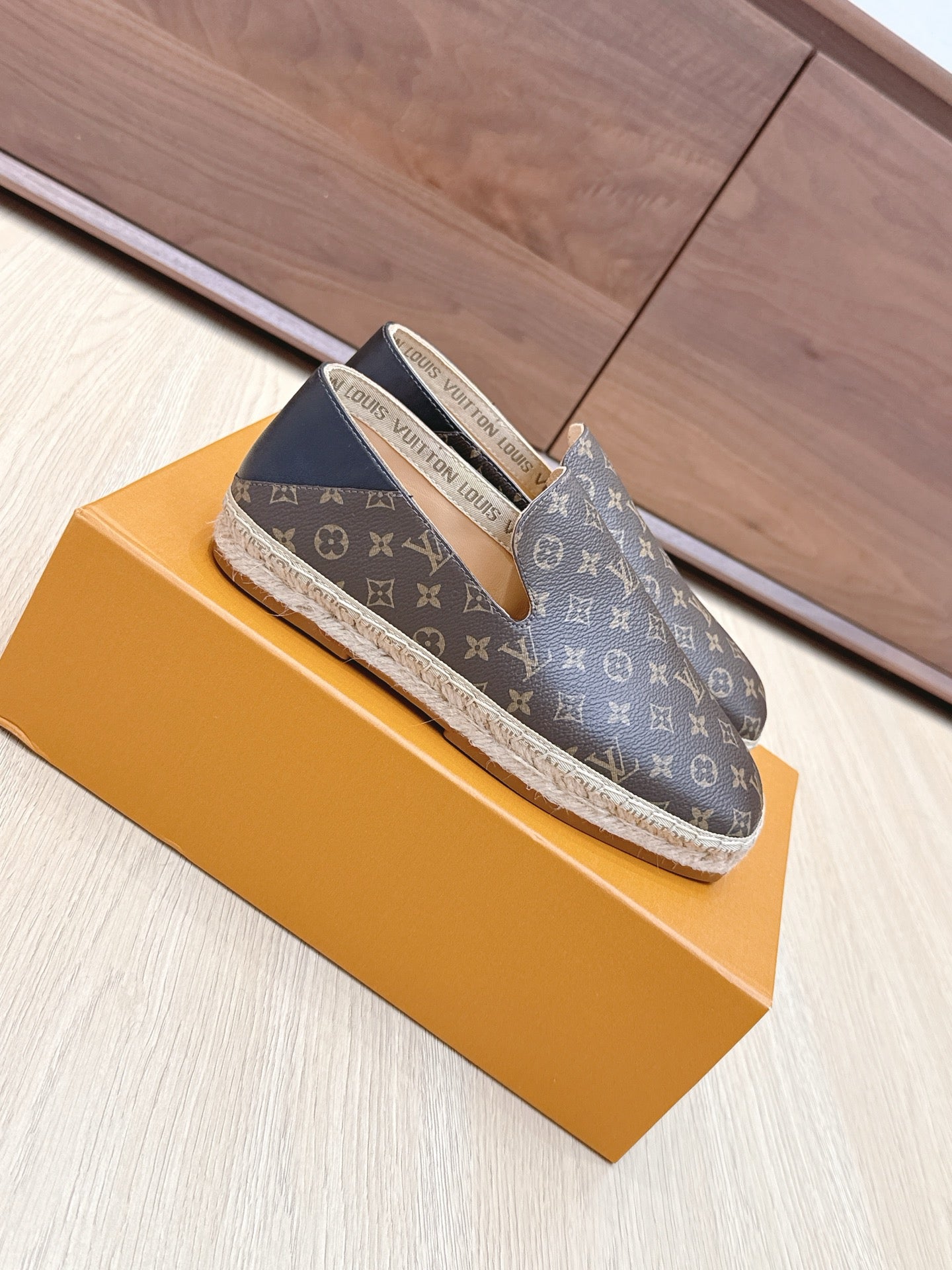 LV 26ss Loafers Brown Genuine Leather 656966