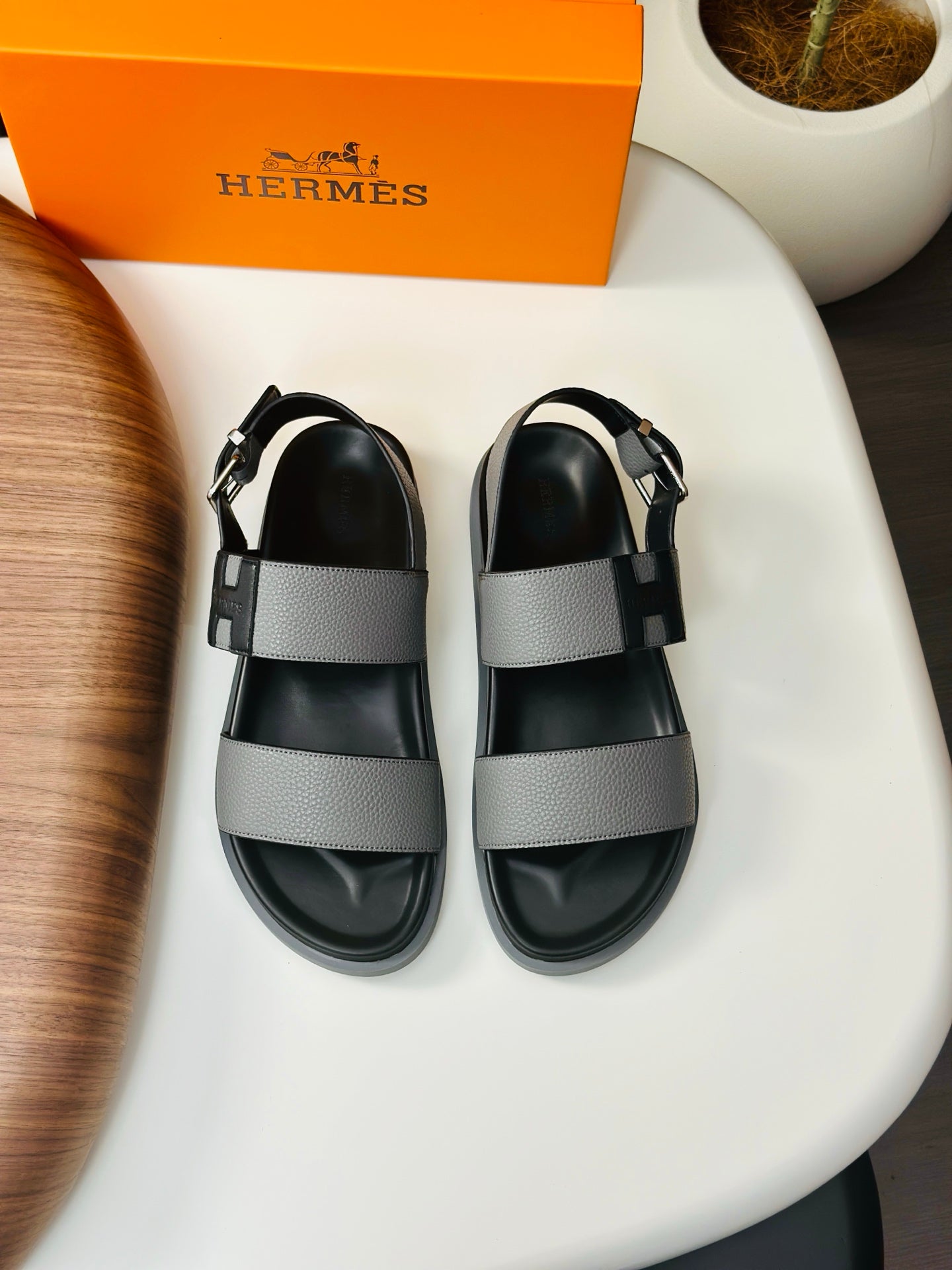 HM Men's Sandals Grey Cowhide 684856