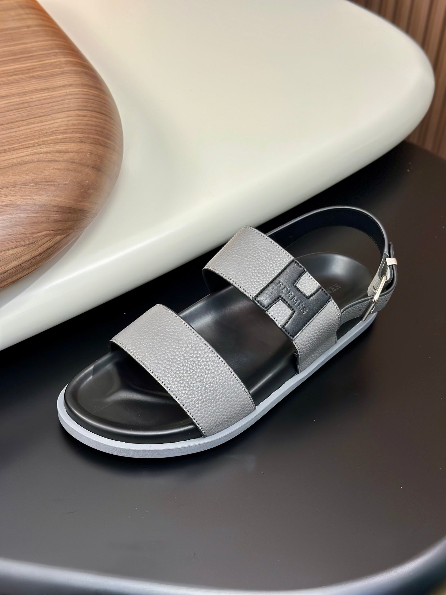 HM Men's Sandals Grey Cowhide 684856