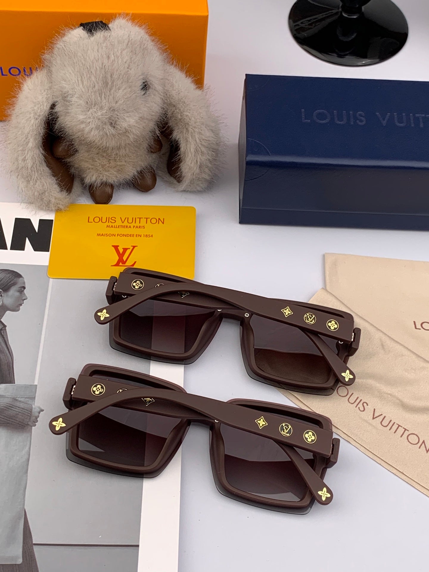 Louis Vuitton 2025 Dark Purple Sunglasses 559689