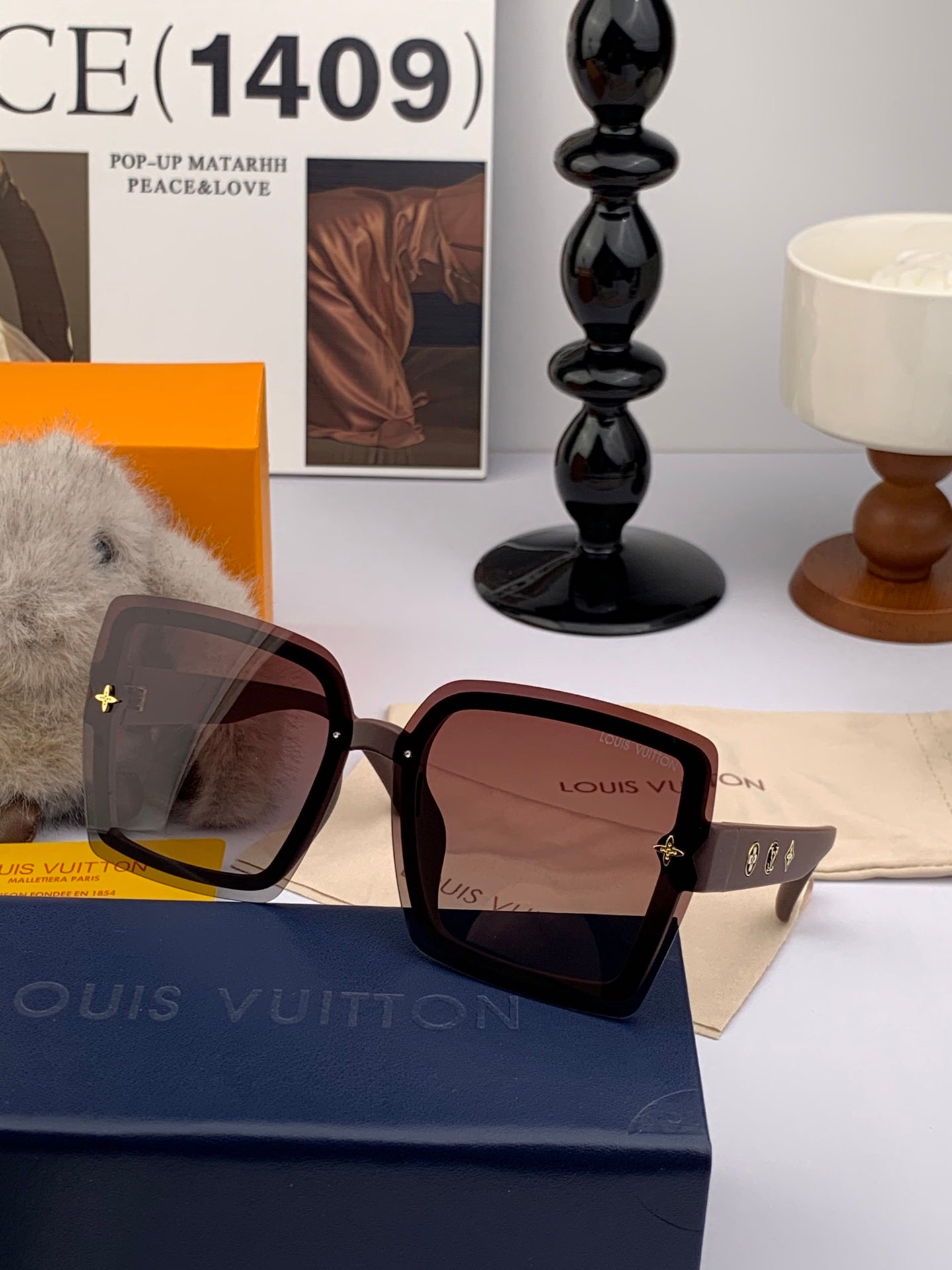 Louis Vuitton 2025 Dark Purple Sunglasses 559689