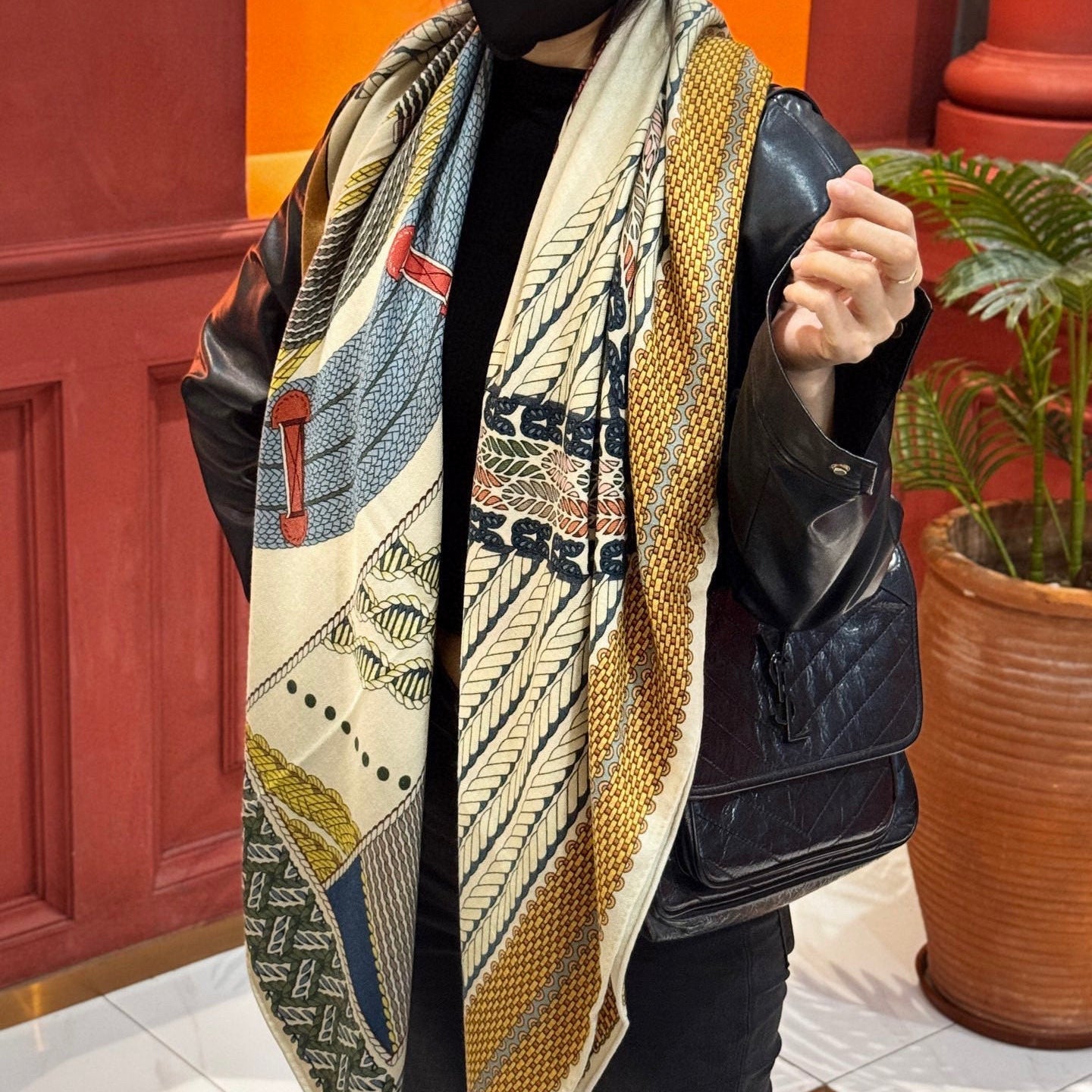 HM Dressage Tressage 140 CM  Yellow White Colorful Cashmere And Silk 293223