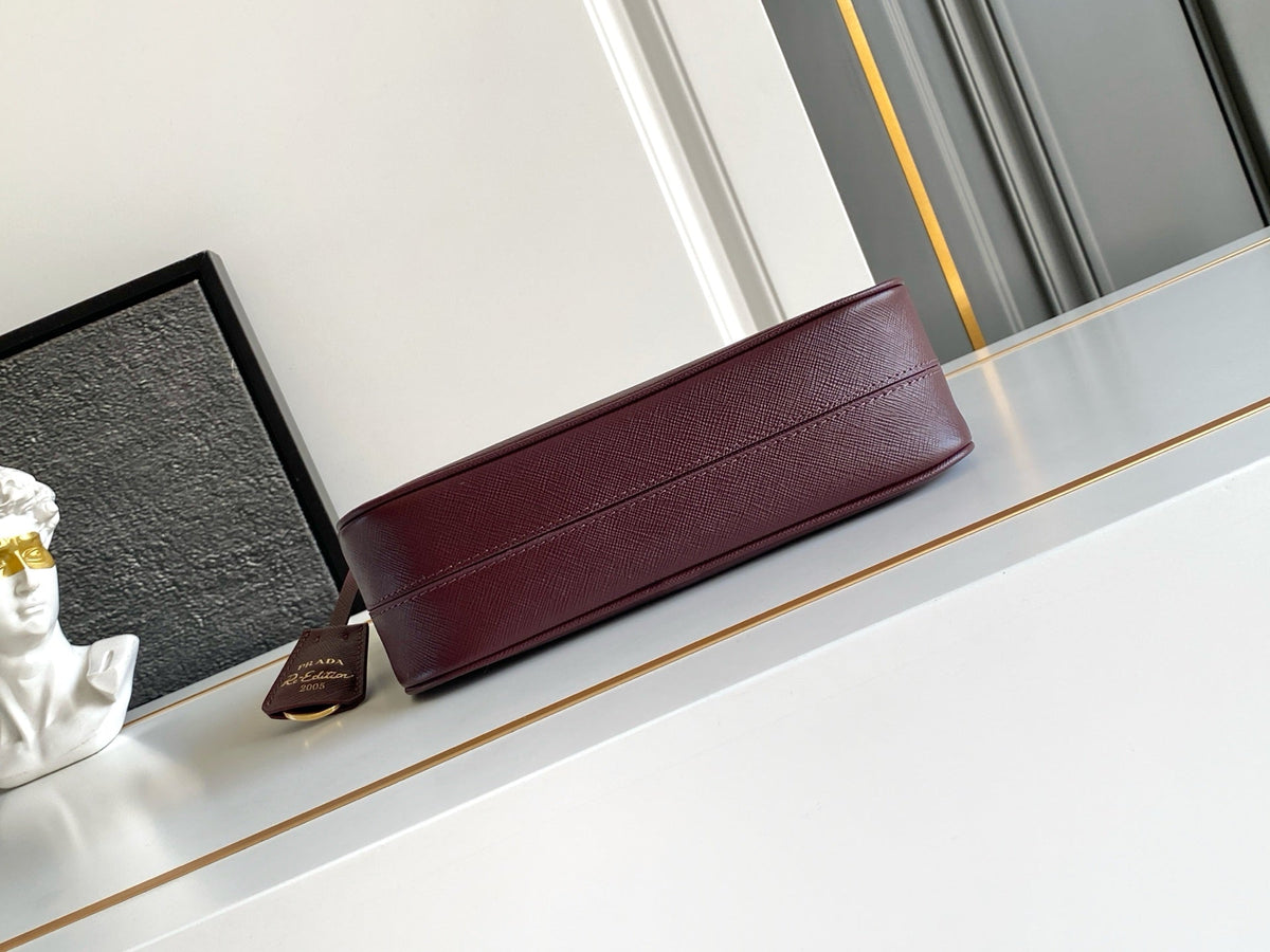 Prada 2026 Re-Edition Saffiano Shoulder Bag 22cm Leather