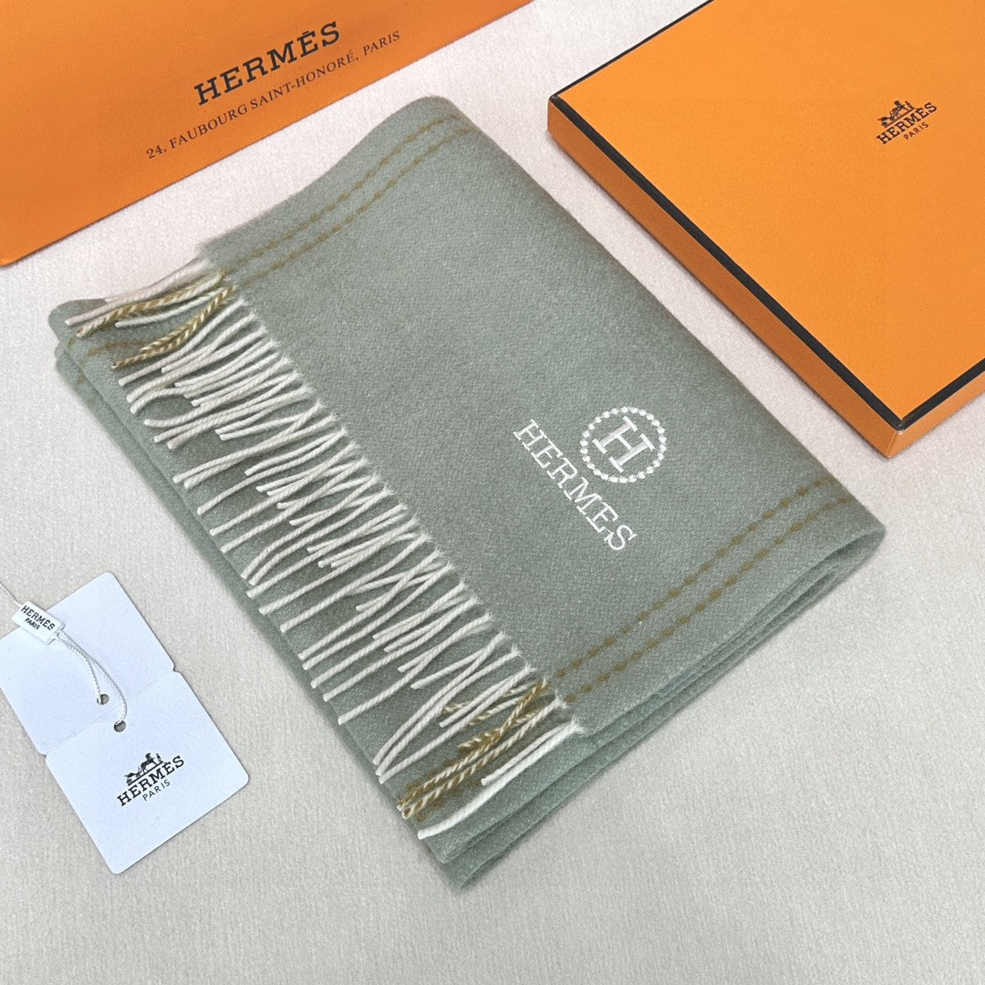 HM Scarf 190 CM Greenish Gray Wool 969439