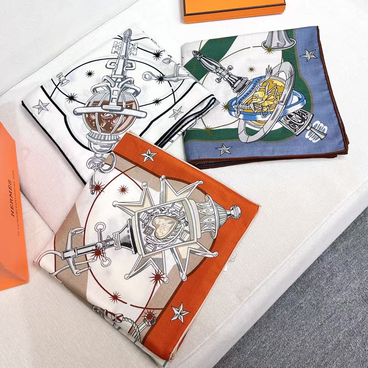 HM  Creative Origins Scarf 135CM Blue White Cashmere Silk 969435