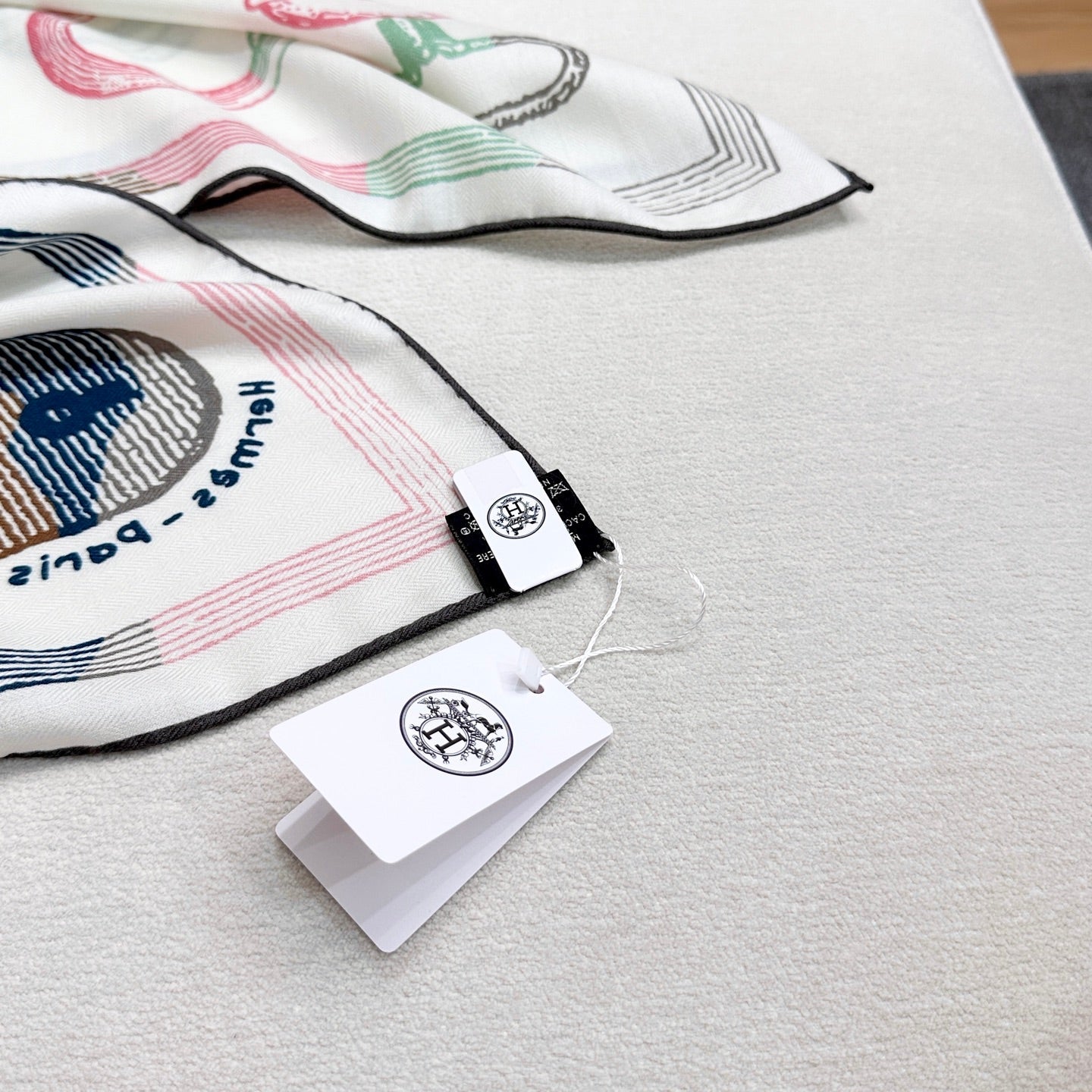 HM Reversible Shawl Scarf 135CM White Pink Cashmere Silk 969422