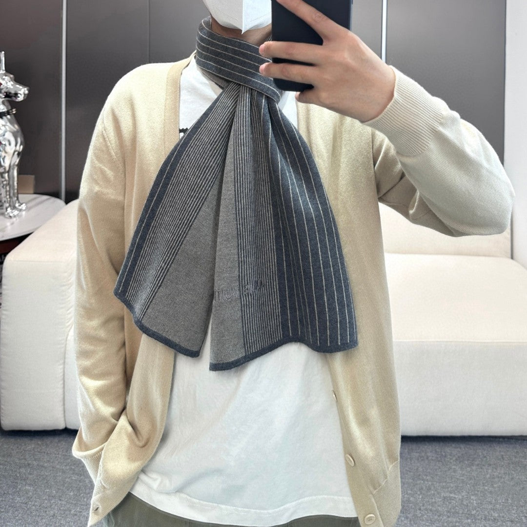 LV Selling High-End Men's Scarf 180cm Dark Blue Cashmere 971097