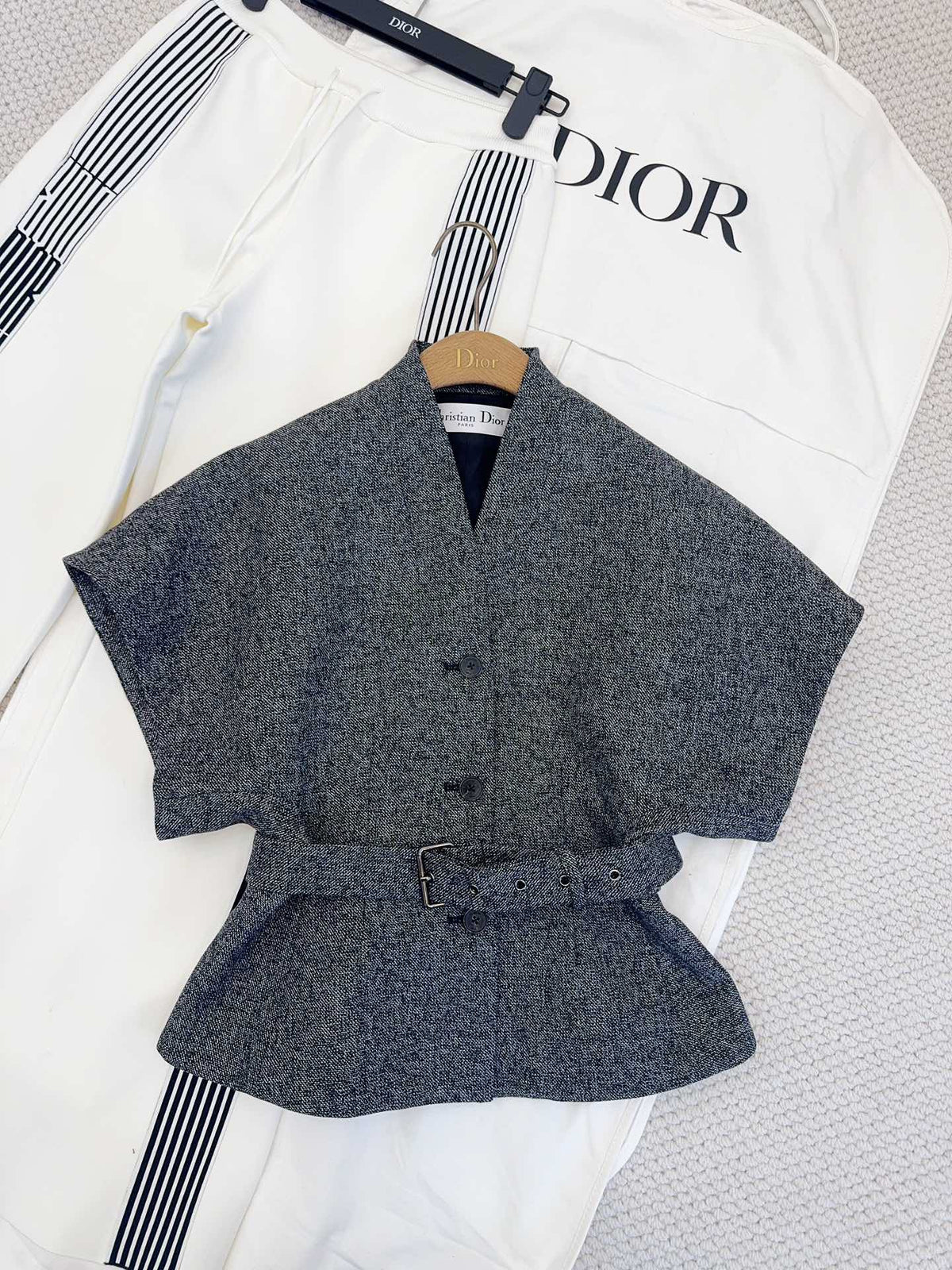 CD 25 Floral V-neck Jacket Gray Cotton