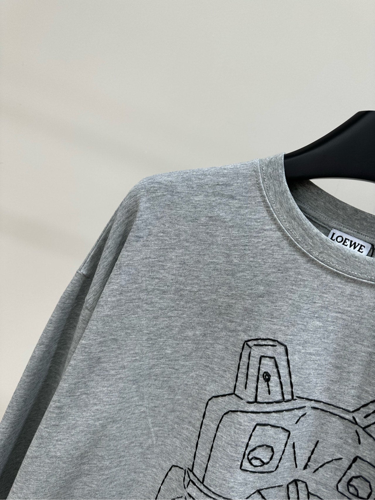 Loewe 2025 Cat-Themed Crew Neck Long-Sleeve T-Shirt Gray Cotton 327180