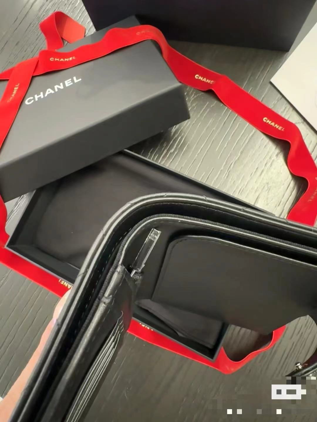 CC BIFOLD WALLET CAVIAR 14 BLACK CALFSKIN