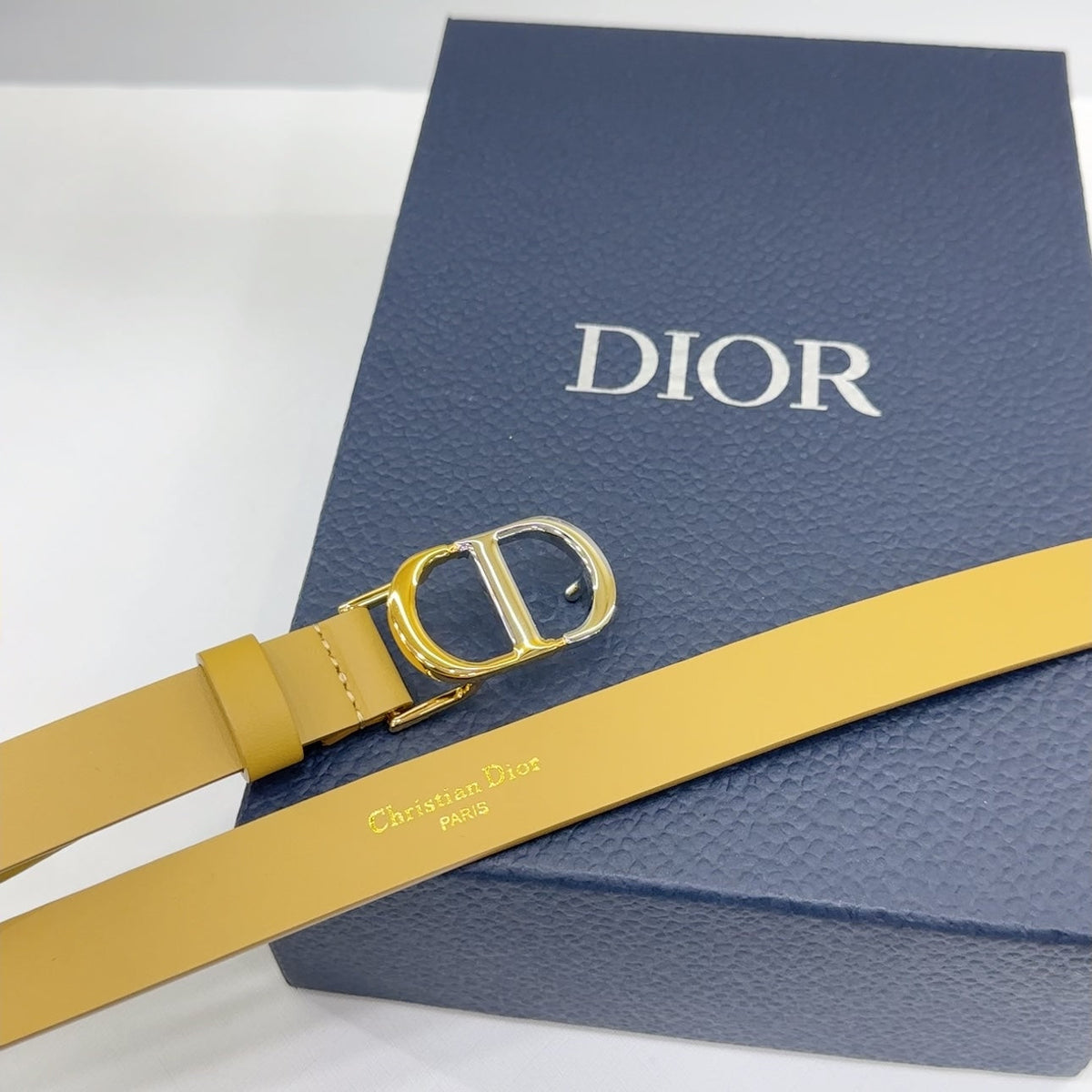 Dior 2026 Two-Tone Buckle Belt 20mm Leather 186140
