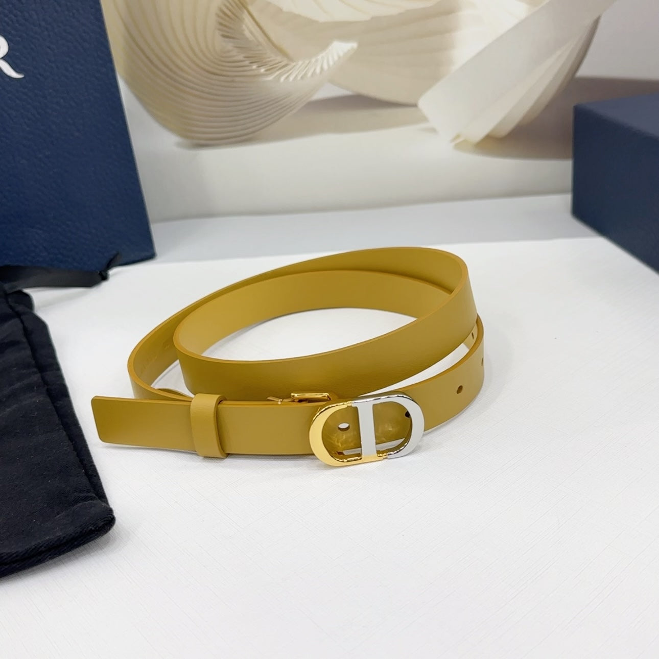 Dior 2026 Two-Tone Buckle Belt 20mm Leather 186140