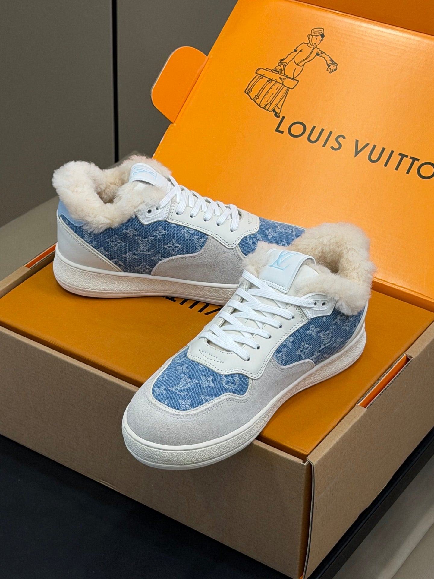 LV 25 Classic Sneakers Light Gray Blue Denim Suede 576946