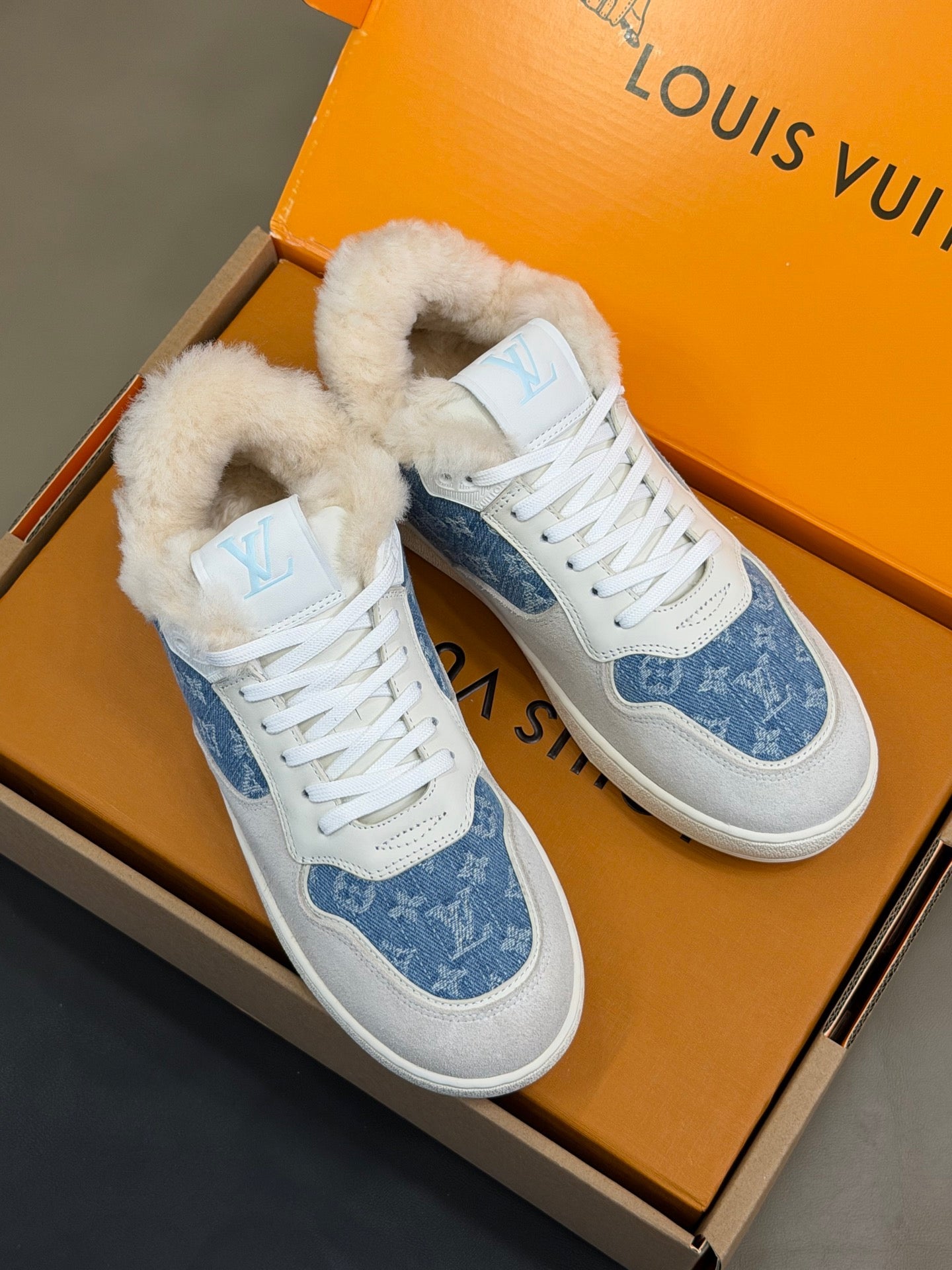 LV 25 Classic Sneakers Light Gray Blue Denim Suede 576946