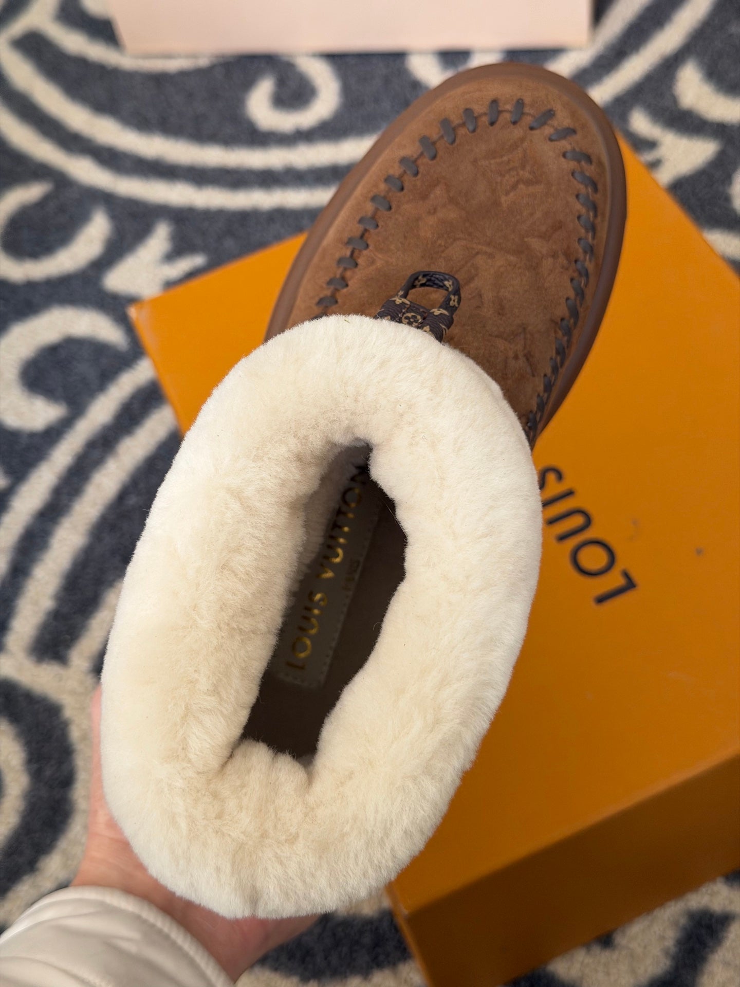 LV 25 Snow Boots Brown Monogram Suede 576948