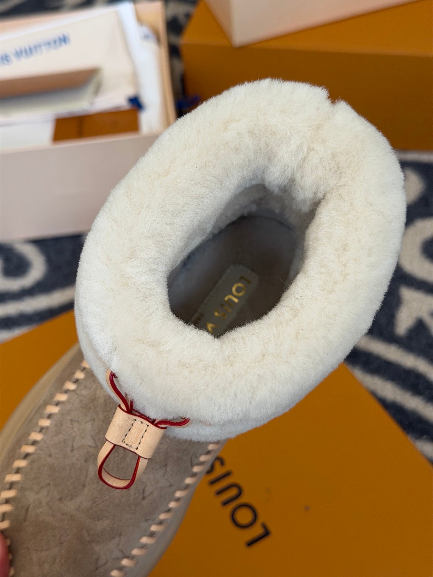 LV 25 Snow Boots Beige Suede Wool 576949