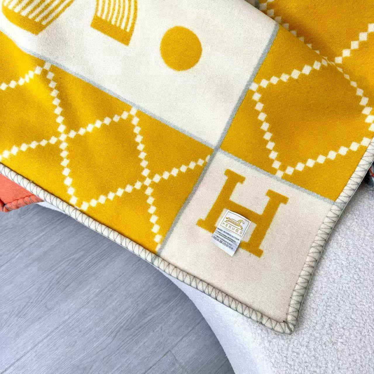 HM Avalon Blanket Yellow Mix Cream Cashmere Wool 875779