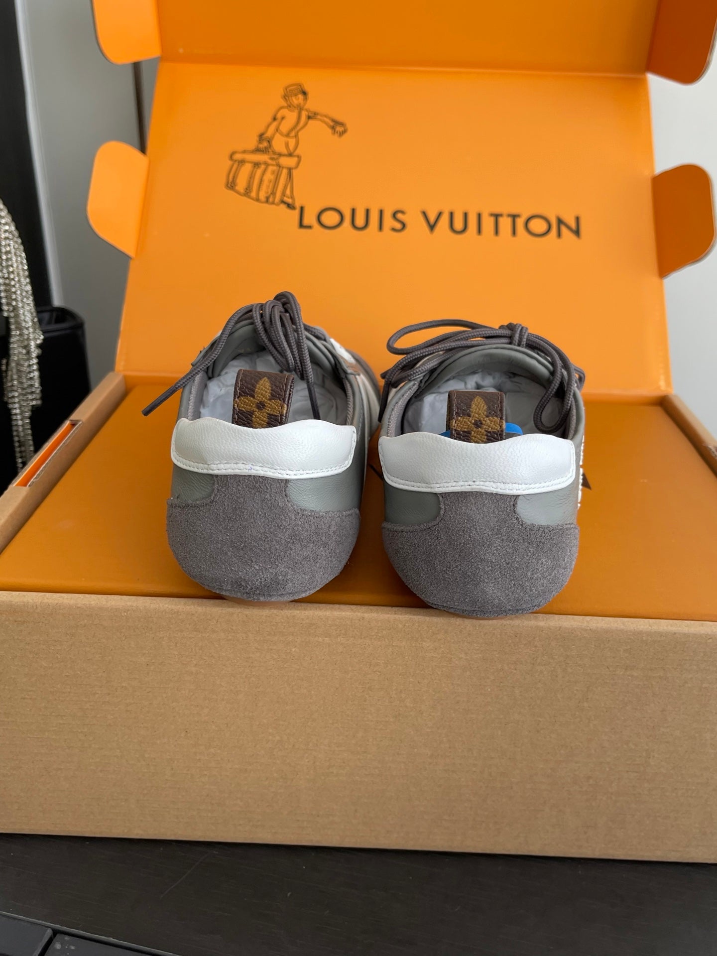 LV 26ss Ballet Sneakers Gray Cowhide Suede 631480