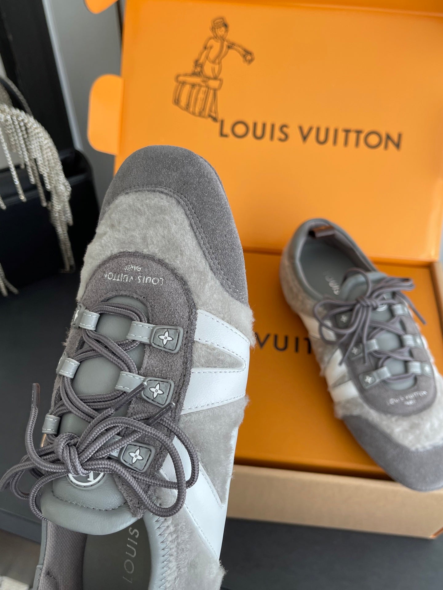 LV 26ss Ballet Sneakers Gray Suede 631485