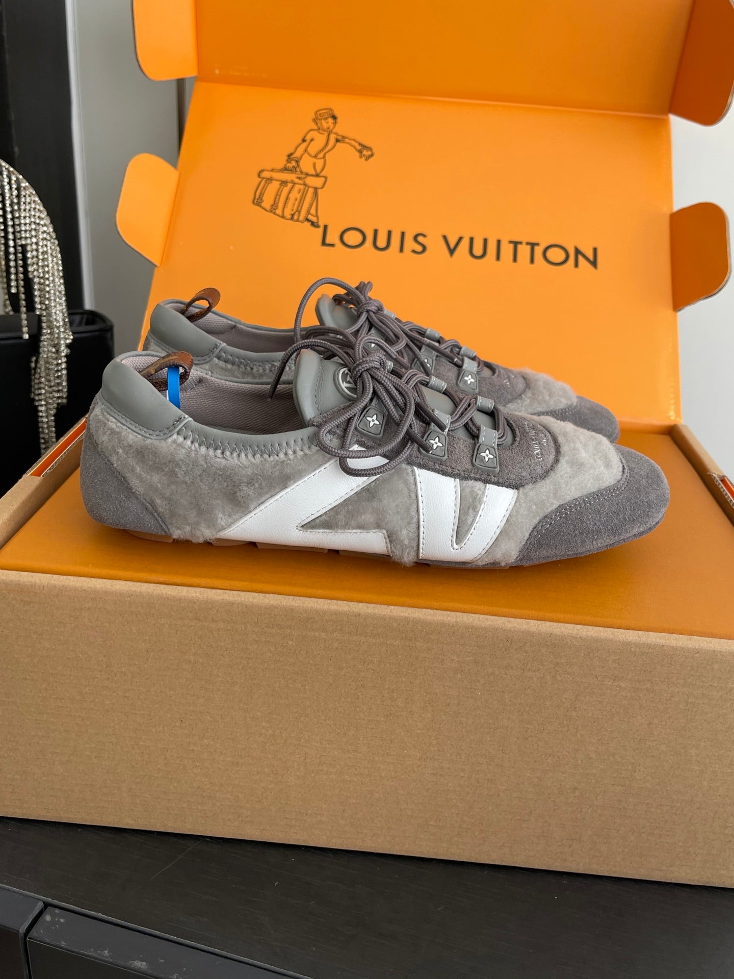LV 26ss Ballet Sneakers Gray Suede 631485