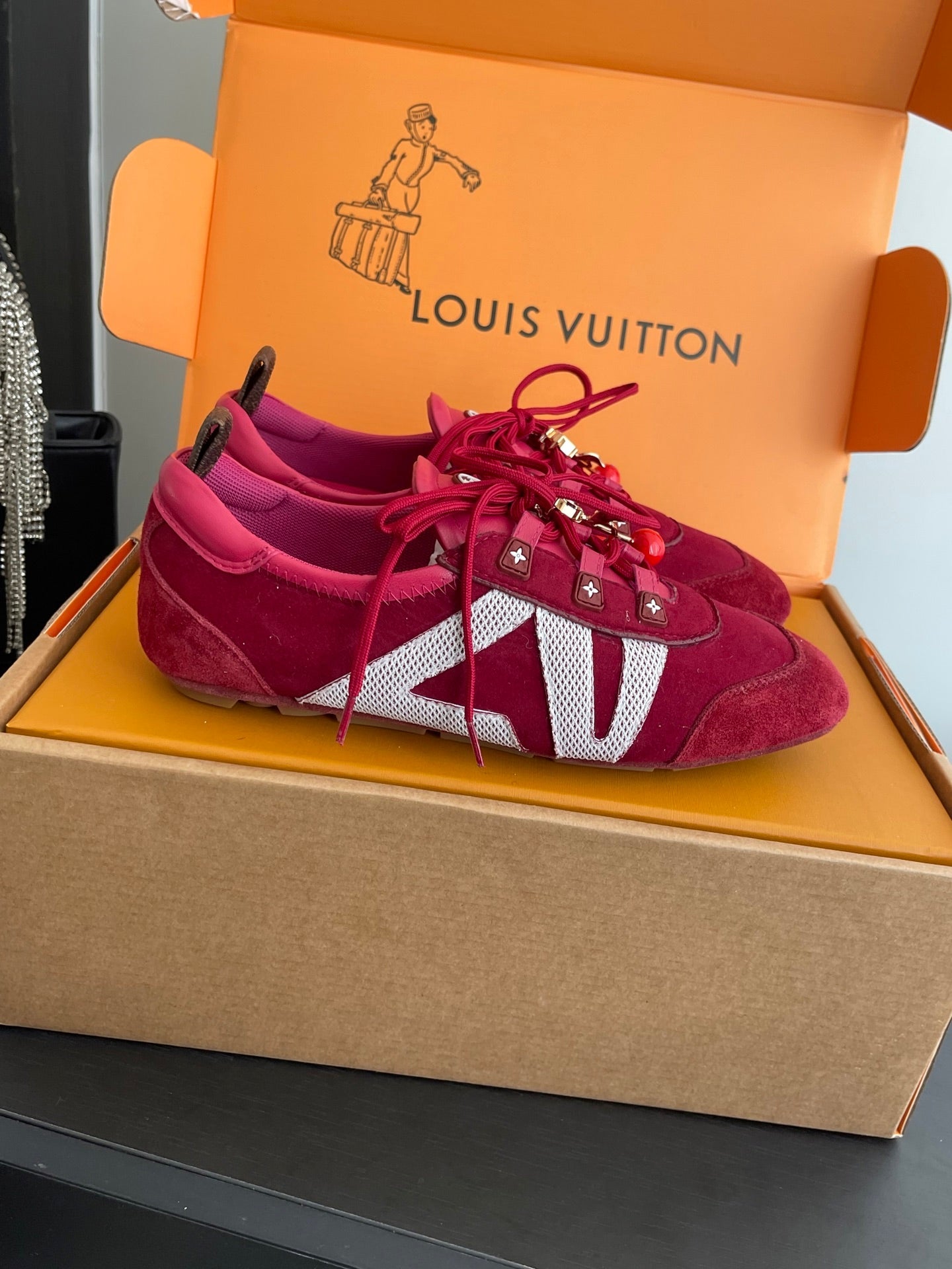 LV 26ss Ballet Sneakers Raspberry Red Velvet 631492