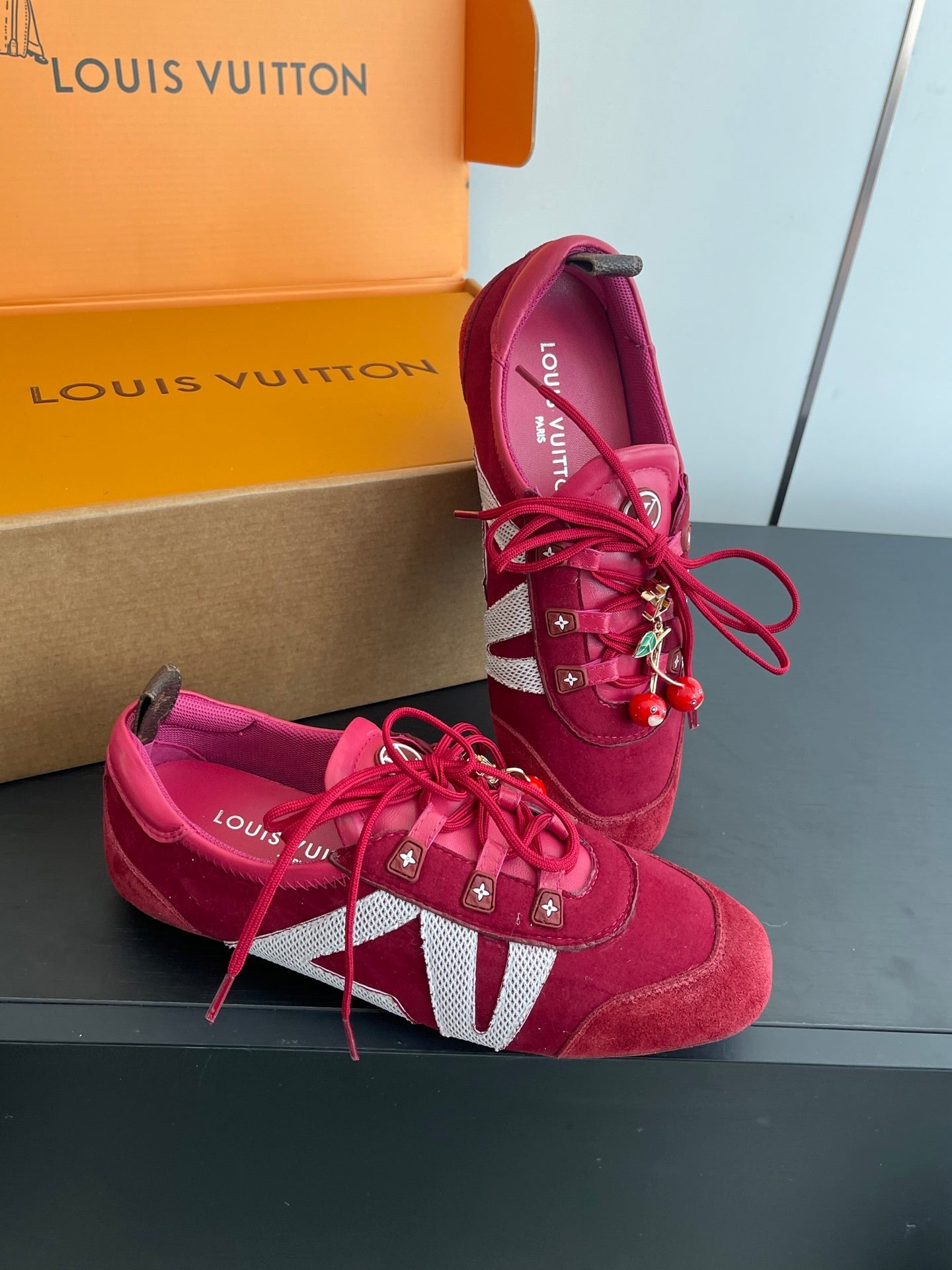 LV 26ss Ballet Sneakers Raspberry Red Velvet 631492