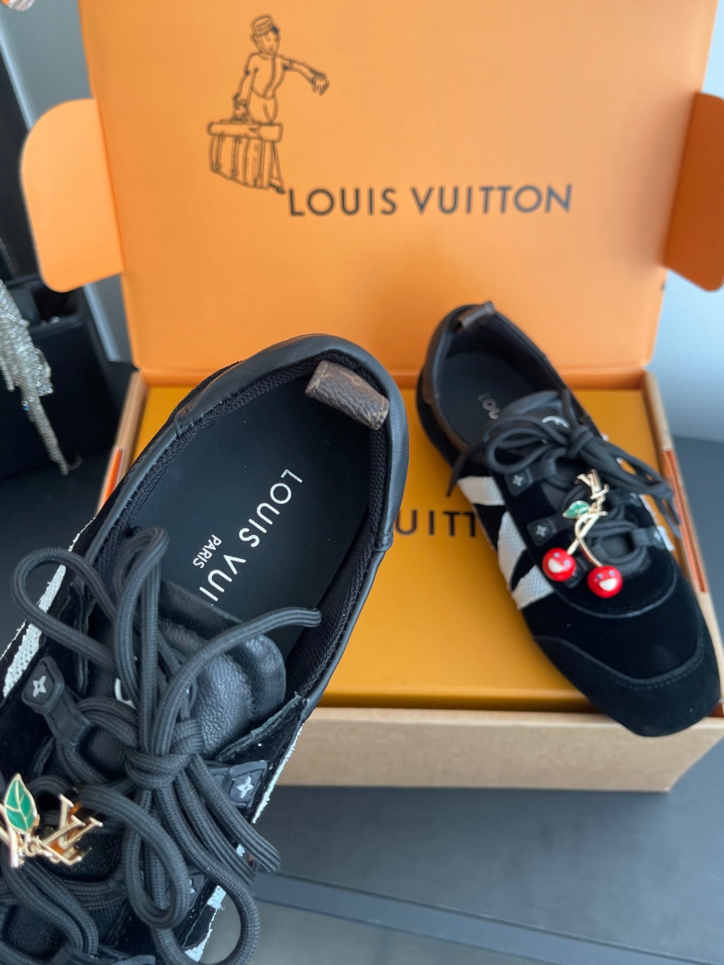 LV 26ss Ballet Sneakers Black Velvet 631493