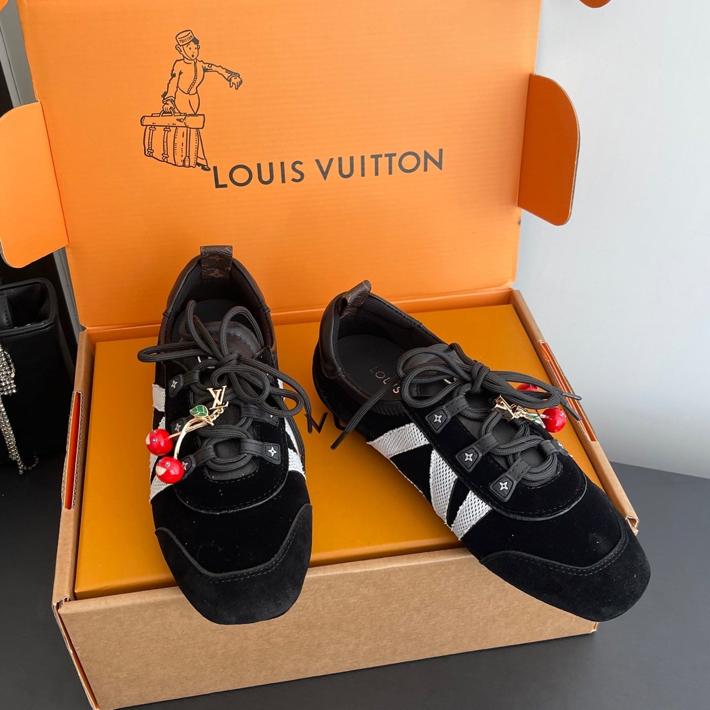 LV 26ss Ballet Sneakers Black Velvet 631493