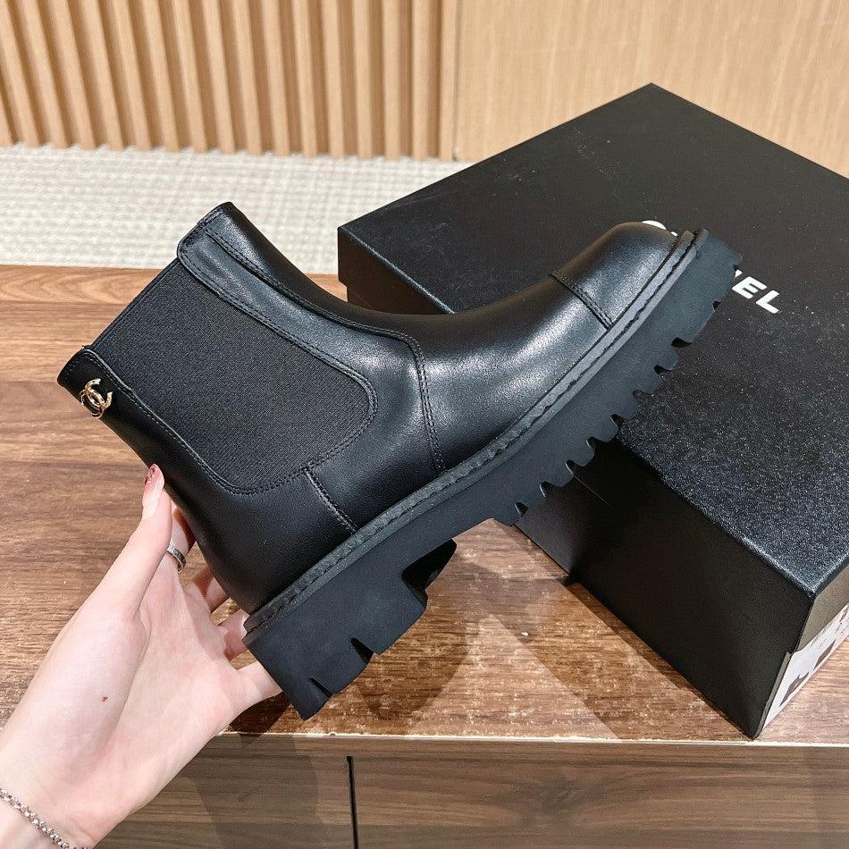 CC Chelsea Ankle Boots Black Calfskin 937074